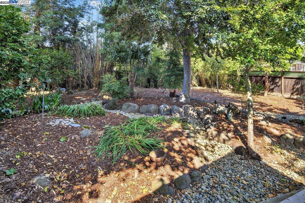 Detail Gallery Image 41 of 45 For 19347 Parsons Ave, Castro Valley,  CA 94546 - 3 Beds | 2 Baths