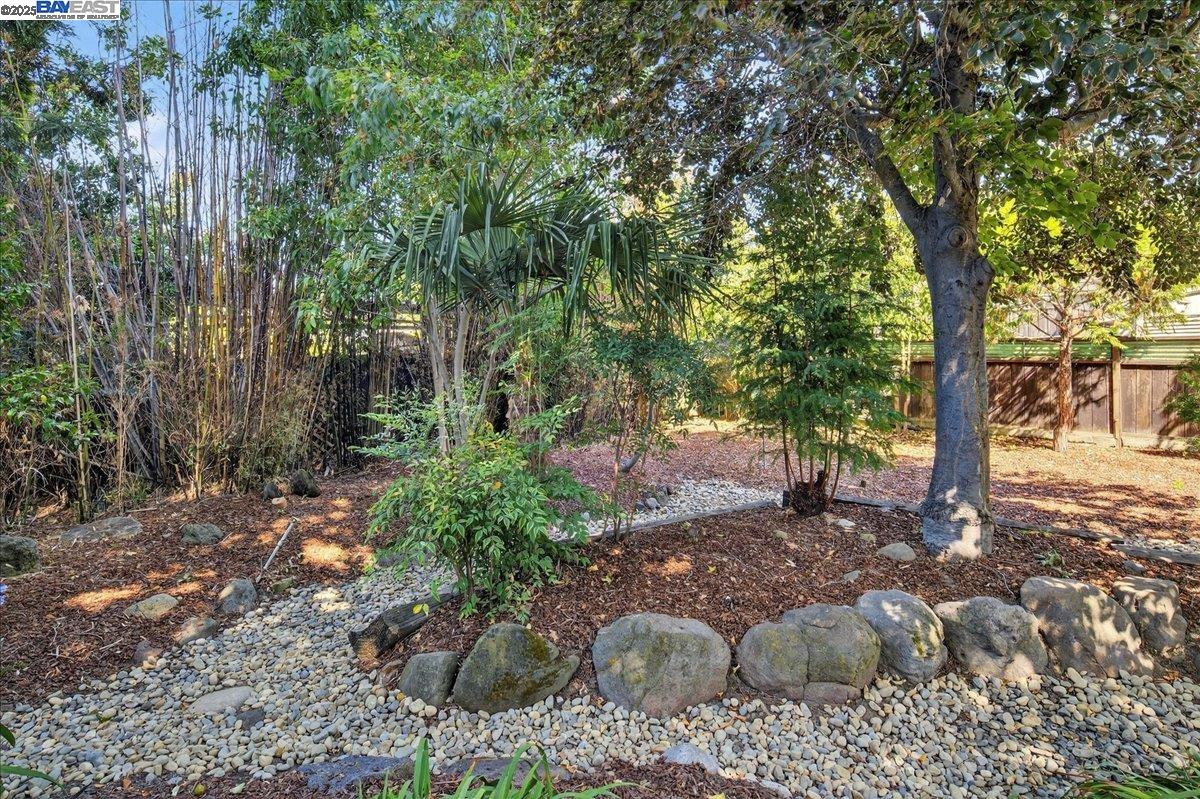 Detail Gallery Image 42 of 45 For 19347 Parsons Ave, Castro Valley,  CA 94546 - 3 Beds | 2 Baths