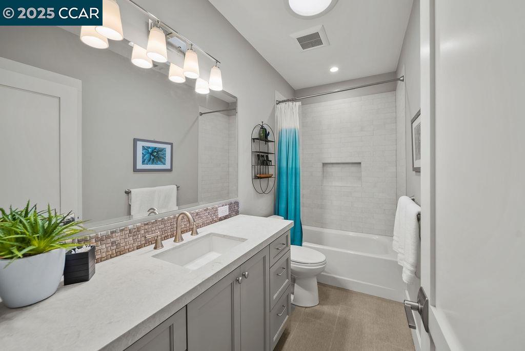 Detail Gallery Image 28 of 60 For 100 Alderwood Rd, Walnut Creek,  CA 94598 - 5 Beds | 3 Baths