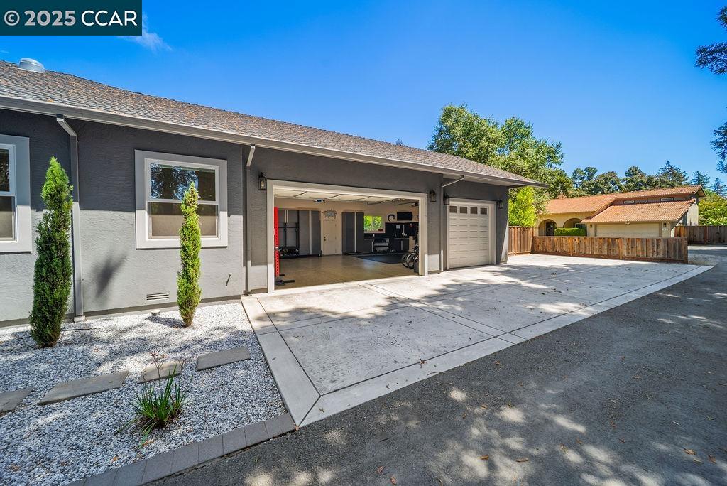 Detail Gallery Image 4 of 60 For 100 Alderwood Rd, Walnut Creek,  CA 94598 - 5 Beds | 3 Baths