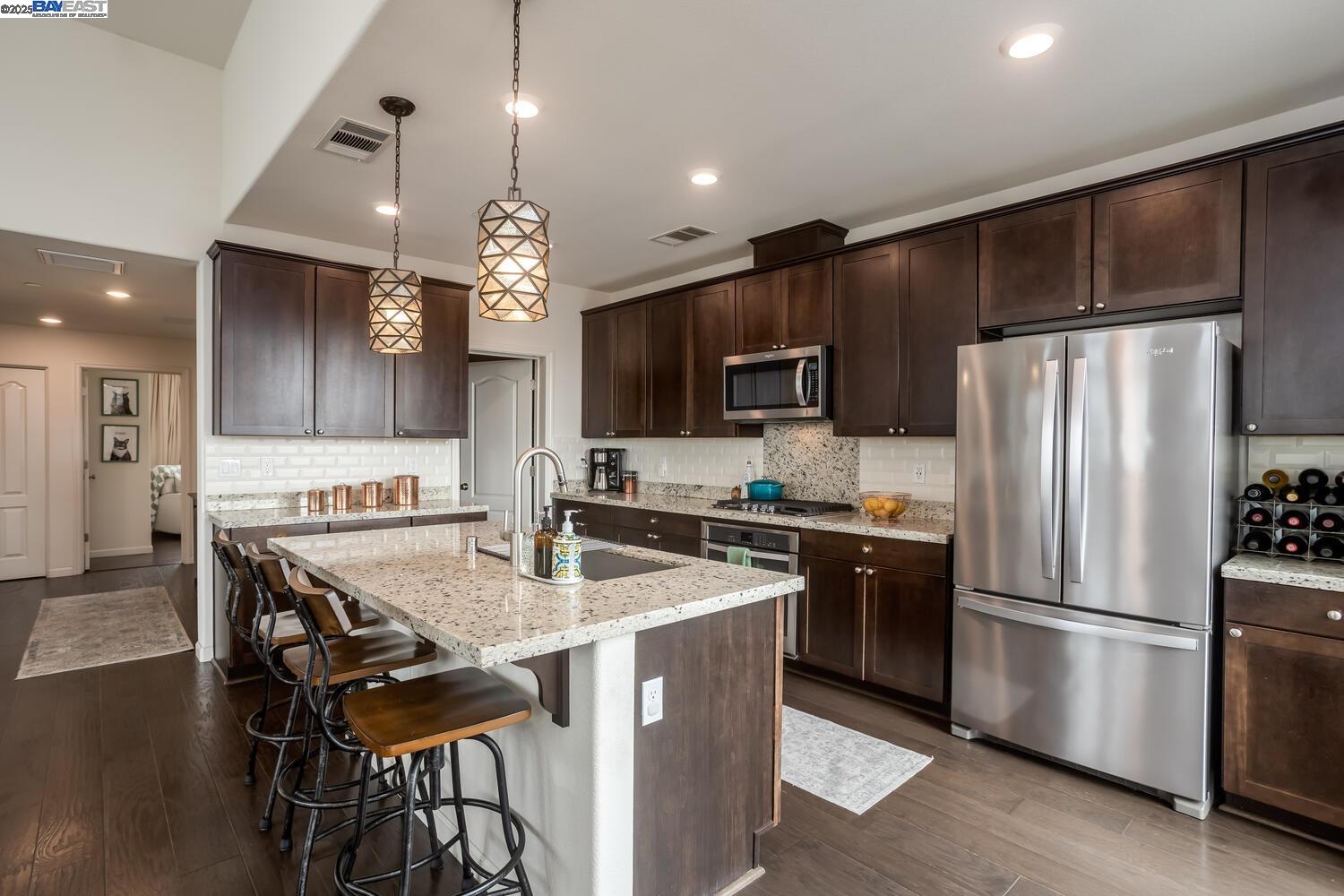 Detail Gallery Image 12 of 32 For 3077 Valley of Hearts Dlght Pl #6,  San Jose,  CA 95136-4977 - 2 Beds | 2 Baths