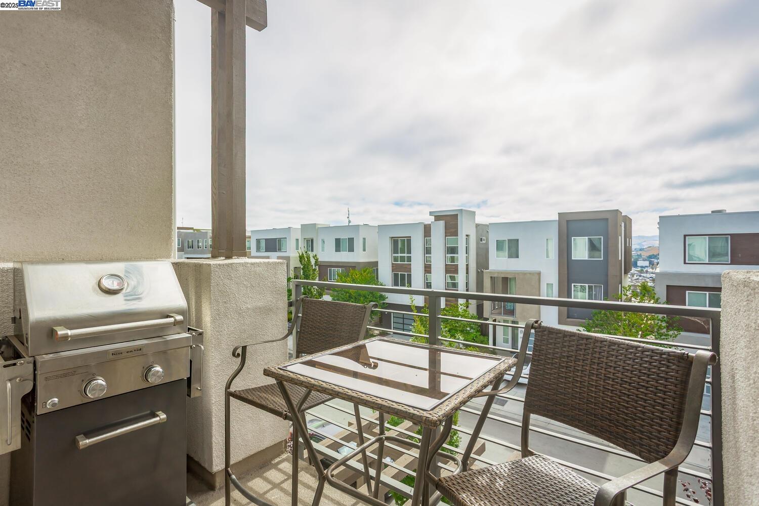 Detail Gallery Image 16 of 32 For 3077 Valley of Hearts Dlght Pl #6,  San Jose,  CA 95136-4977 - 2 Beds | 2 Baths