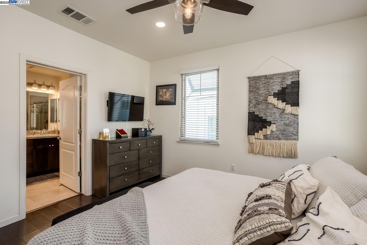 Detail Gallery Image 20 of 32 For 3077 Valley of Hearts Dlght Pl #6,  San Jose,  CA 95136-4977 - 2 Beds | 2 Baths
