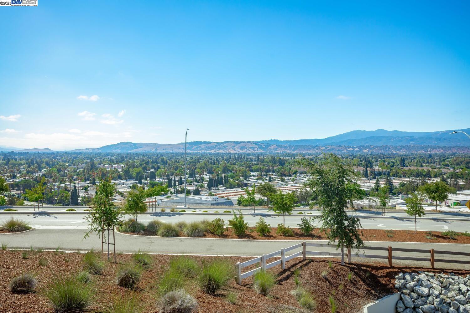 Detail Gallery Image 29 of 32 For 3077 Valley of Hearts Dlght Pl #6,  San Jose,  CA 95136-4977 - 2 Beds | 2 Baths