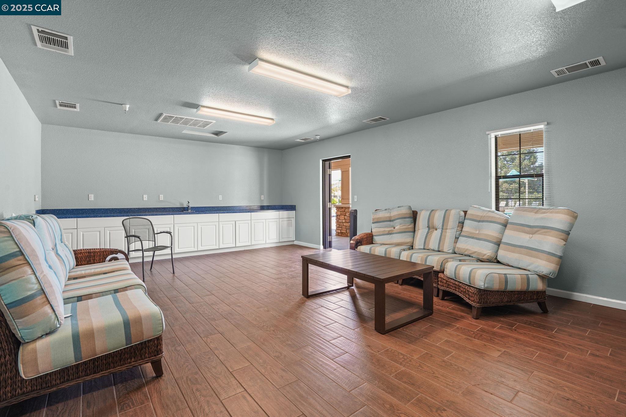 Detail Gallery Image 37 of 39 For 1651 Marina Way, Brentwood,  CA 94513 - 3 Beds | 2/1 Baths