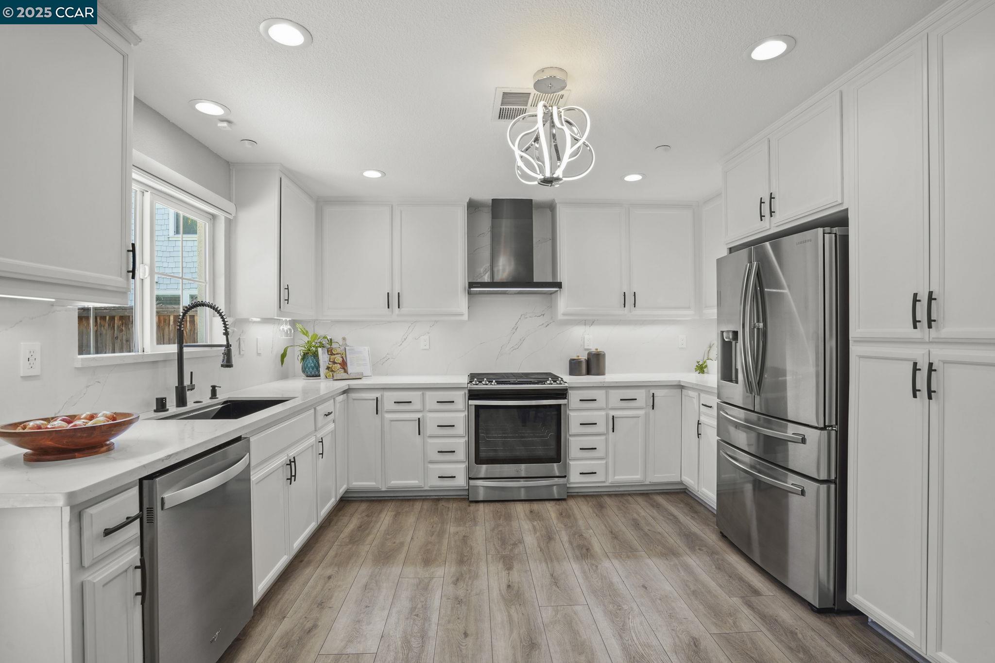 Detail Gallery Image 6 of 39 For 1651 Marina Way, Brentwood,  CA 94513 - 3 Beds | 2/1 Baths