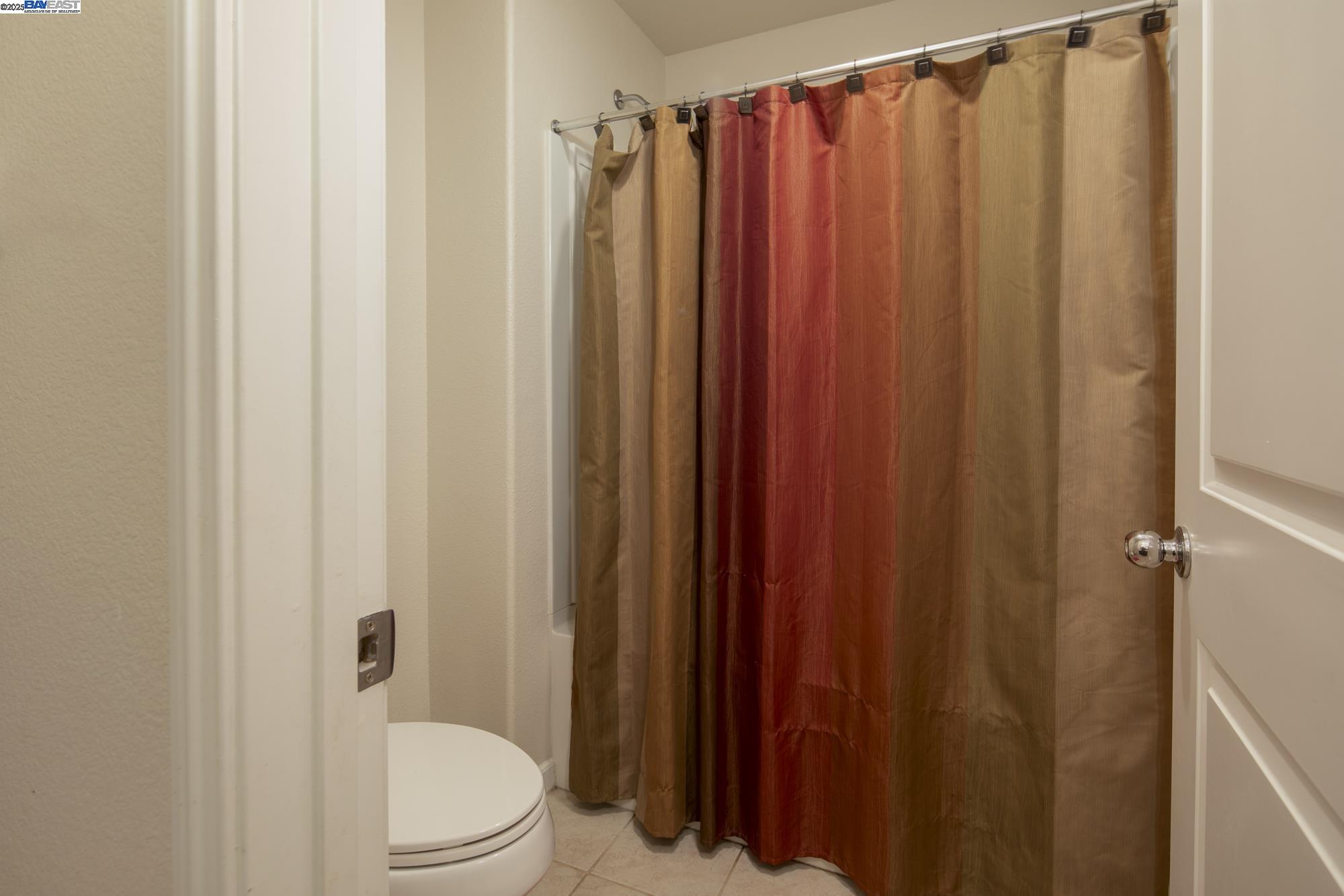 Detail Gallery Image 14 of 22 For 17819 Banks Street, –,  CA 93933 - 3 Beds | 2/1 Baths