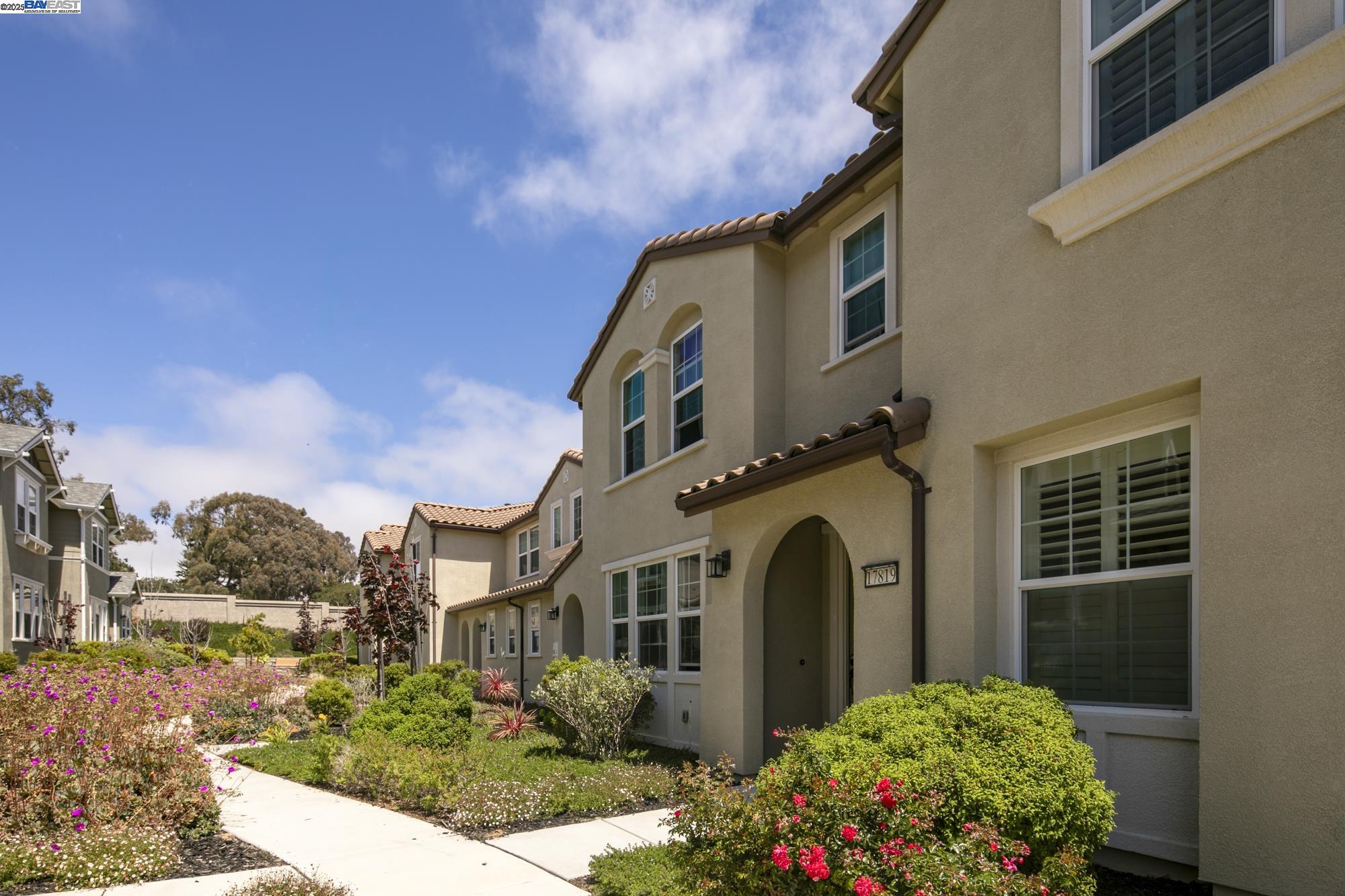 Detail Gallery Image 3 of 22 For 17819 Banks Street, –,  CA 93933 - 3 Beds | 2/1 Baths