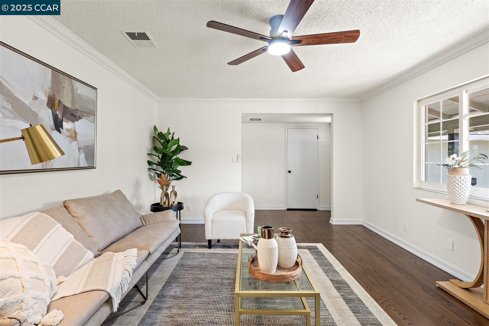 Detail Gallery Image 5 of 60 For 2283 Greenwich Rd, San Pablo,  CA 94806 - 4 Beds | 3 Baths