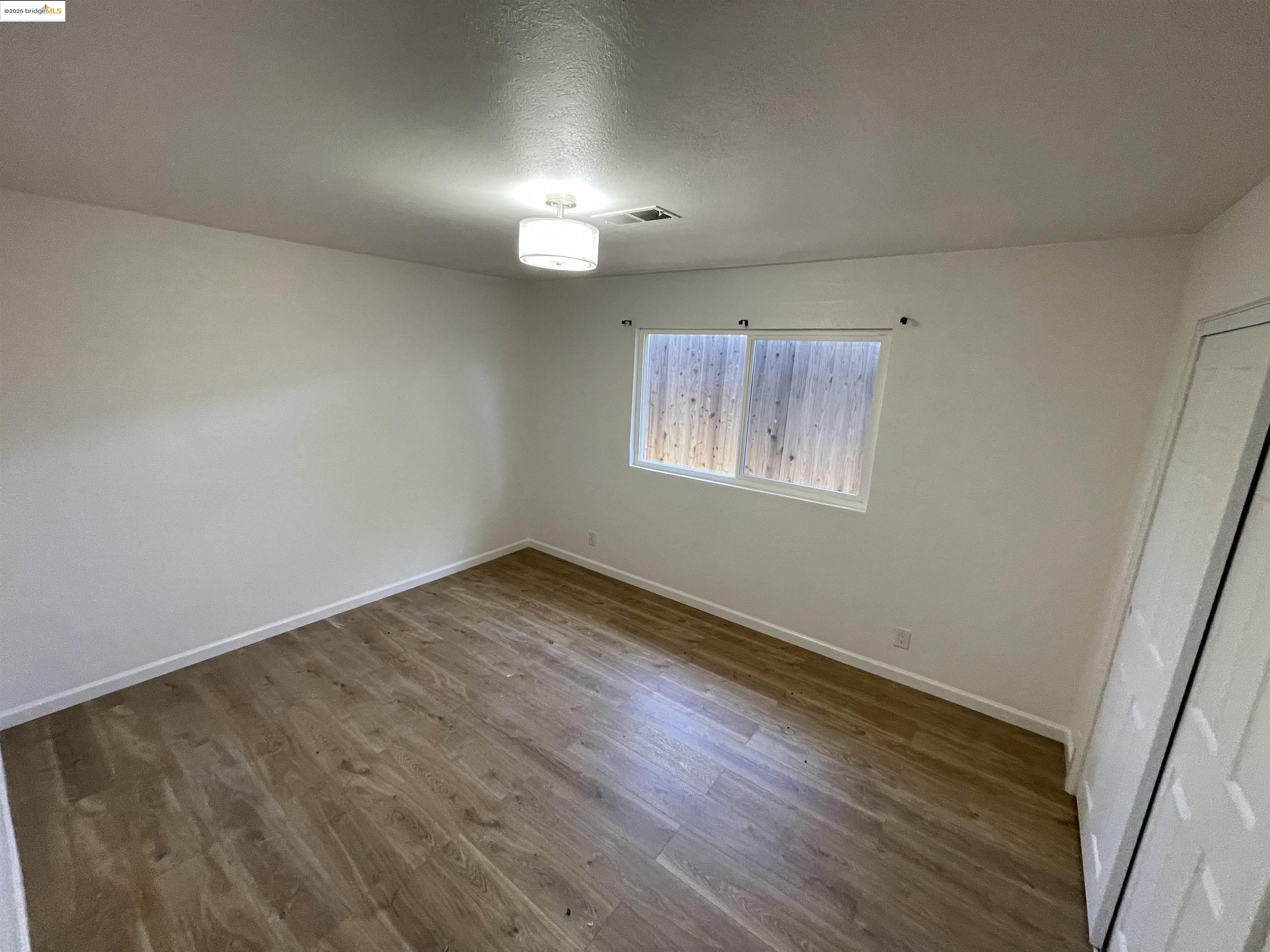 Detail Gallery Image 11 of 32 For 3206 Fitzpatrick Dr, Concord,  CA 94519 - 4 Beds | 2 Baths