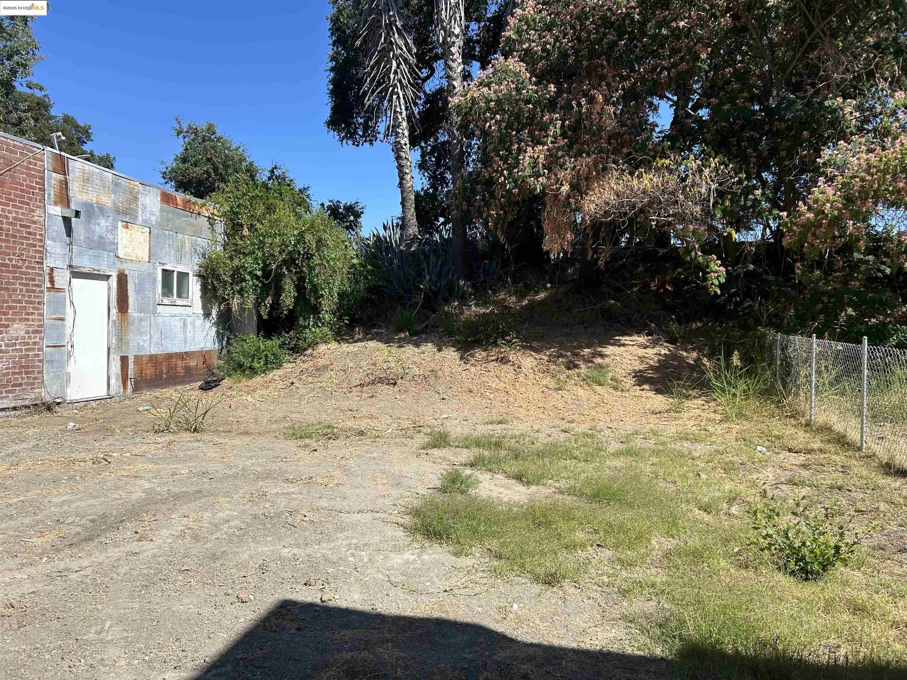 Detail Gallery Image 19 of 29 For 39 Main St, Isleton,  CA 95641 - 5 Beds | 2 Baths