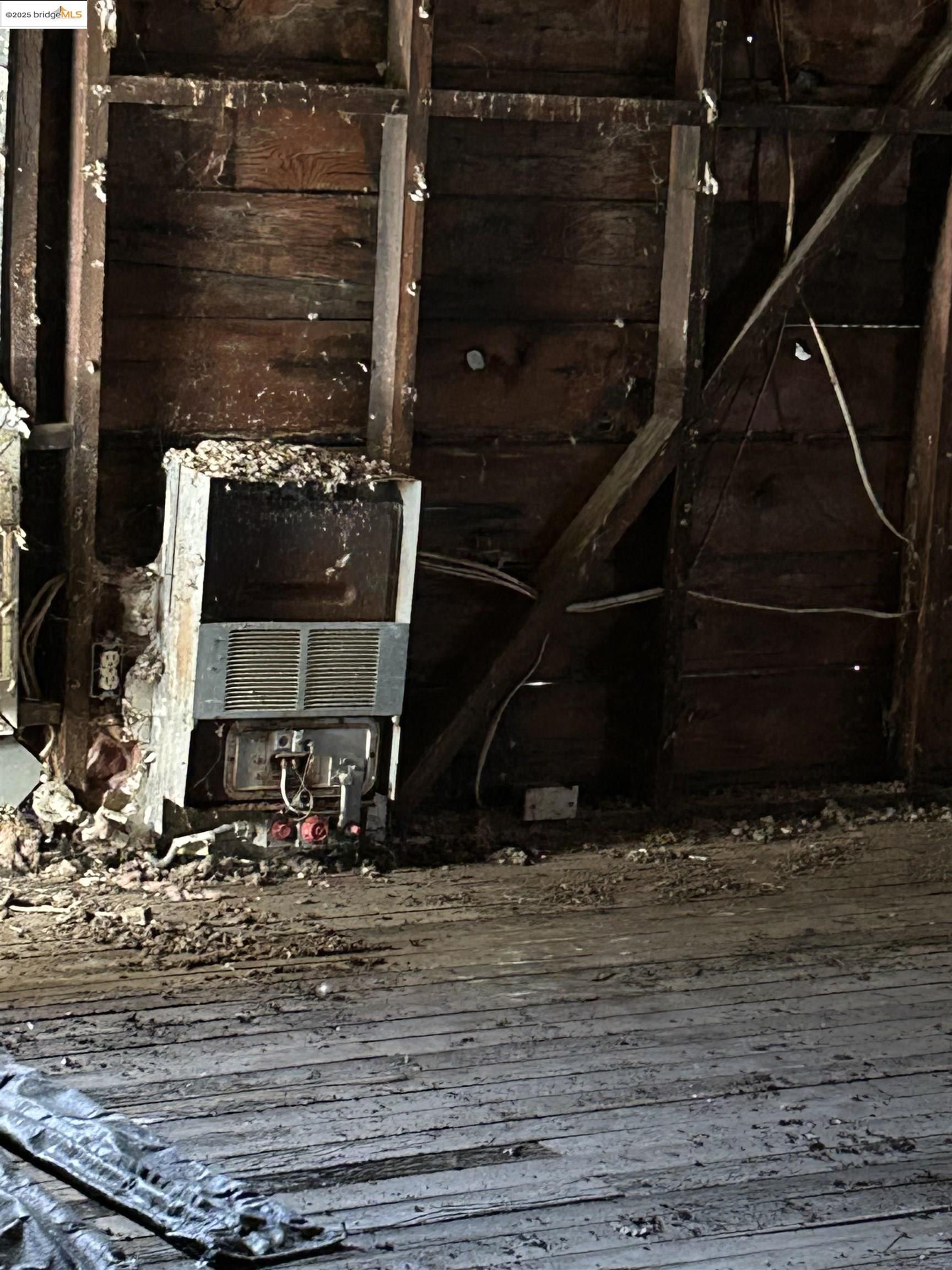Detail Gallery Image 9 of 29 For 39 Main St, Isleton,  CA 95641 - 5 Beds | 2 Baths