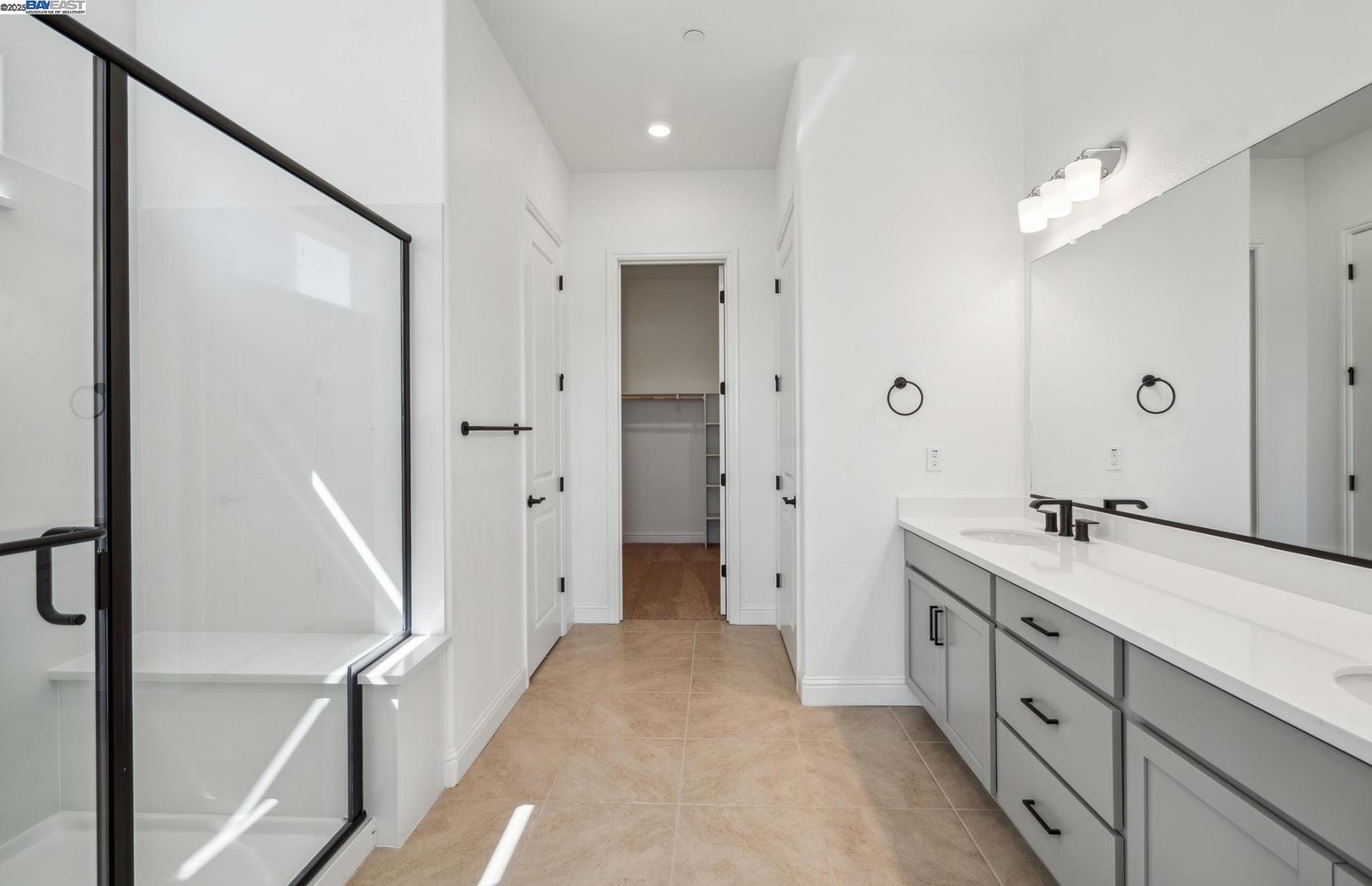 Detail Gallery Image 12 of 39 For Starburst Street, Manteca,  CA 95337 - 5 Beds | 4 Baths