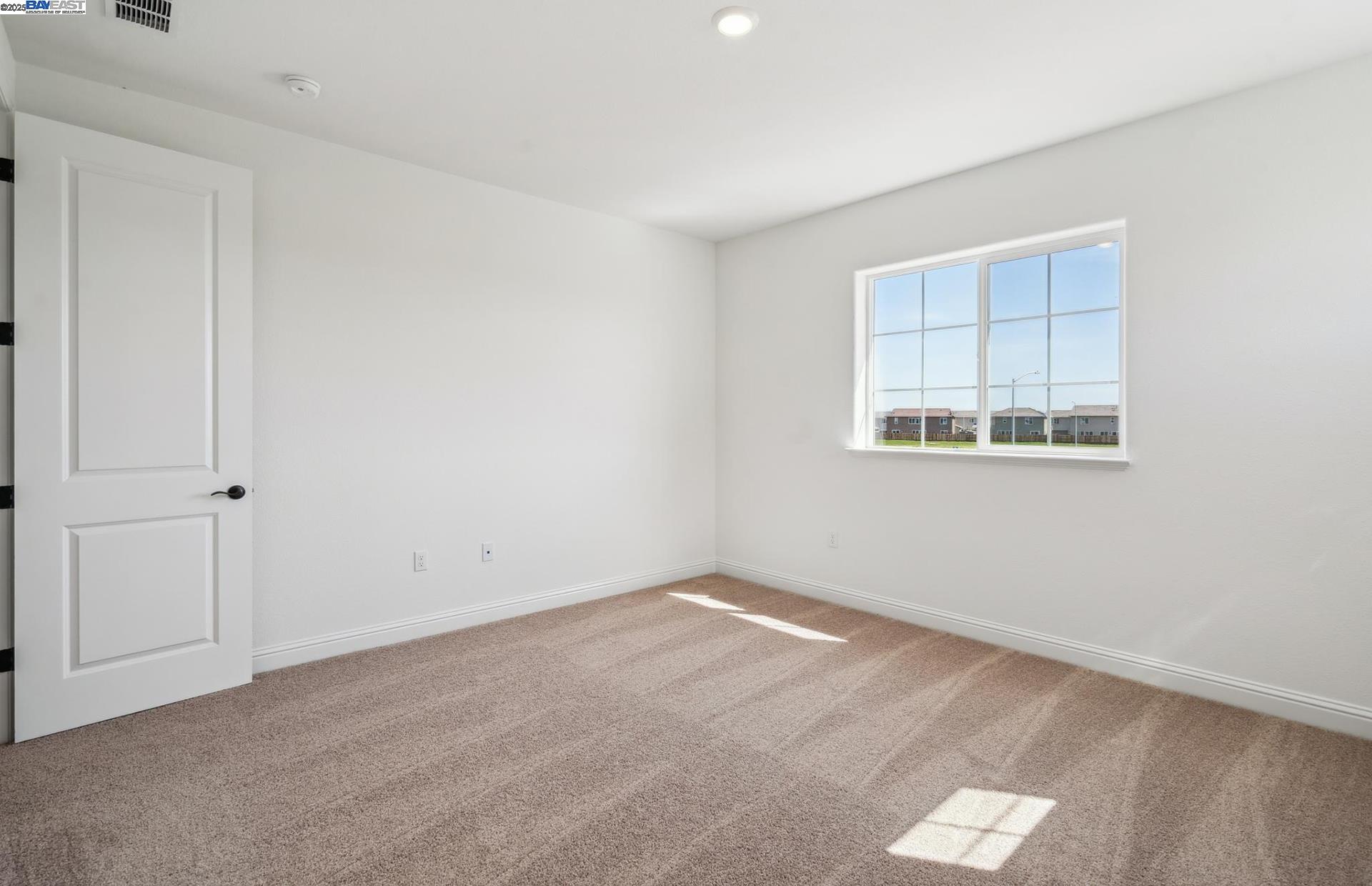 Detail Gallery Image 38 of 39 For Starburst Street, Manteca,  CA 95337 - 5 Beds | 4 Baths