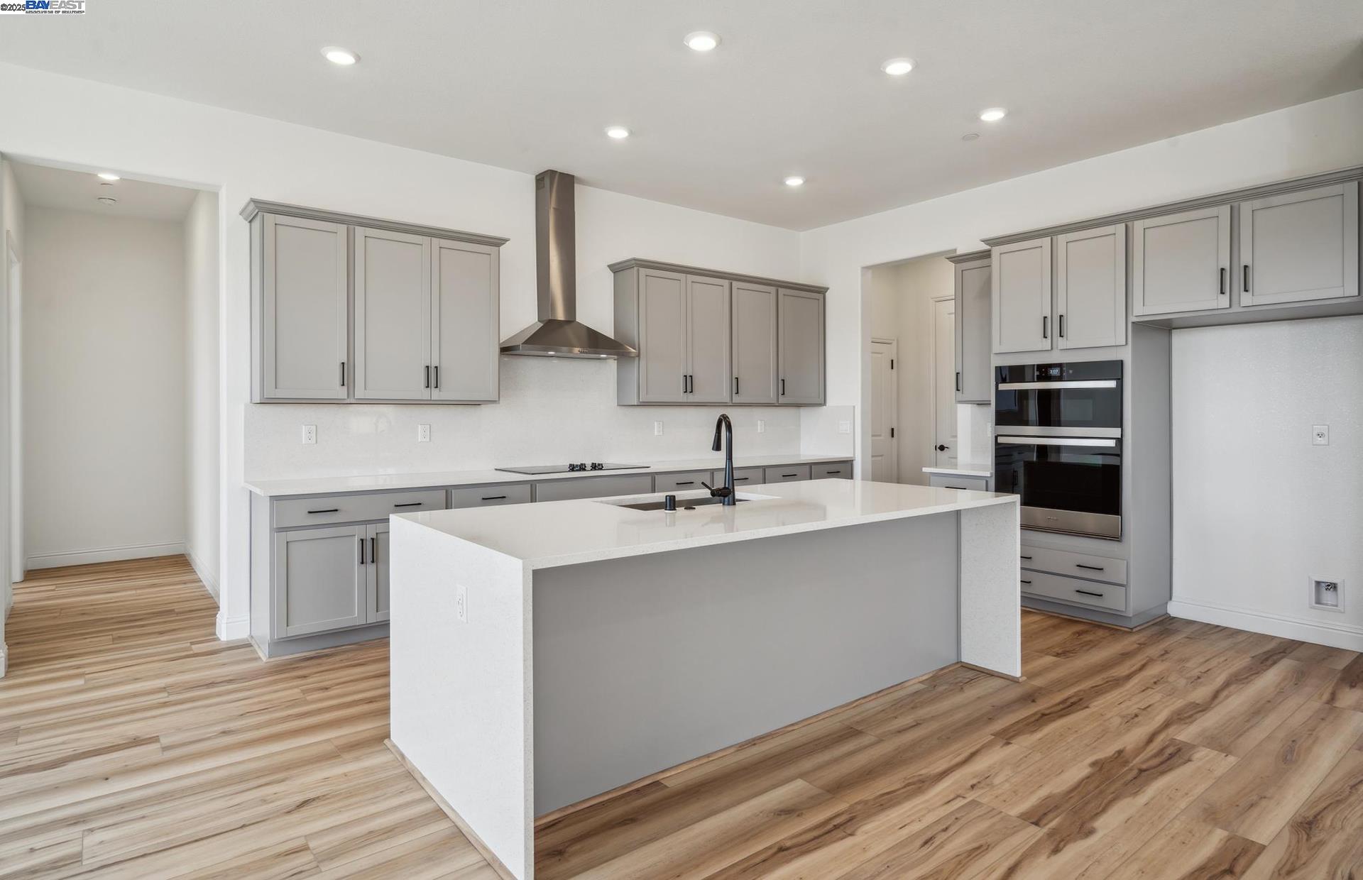 Detail Gallery Image 7 of 39 For Starburst Street, Manteca,  CA 95337 - 5 Beds | 4 Baths