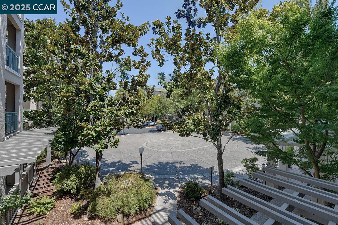 Detail Gallery Image 12 of 51 For 1840 Tice Creek Dr #2223,  Walnut Creek,  CA 94595 - 2 Beds | 2 Baths
