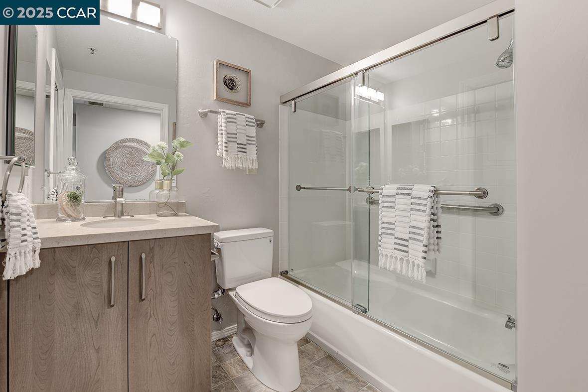 Detail Gallery Image 20 of 51 For 1840 Tice Creek Dr #2223,  Walnut Creek,  CA 94595 - 2 Beds | 2 Baths