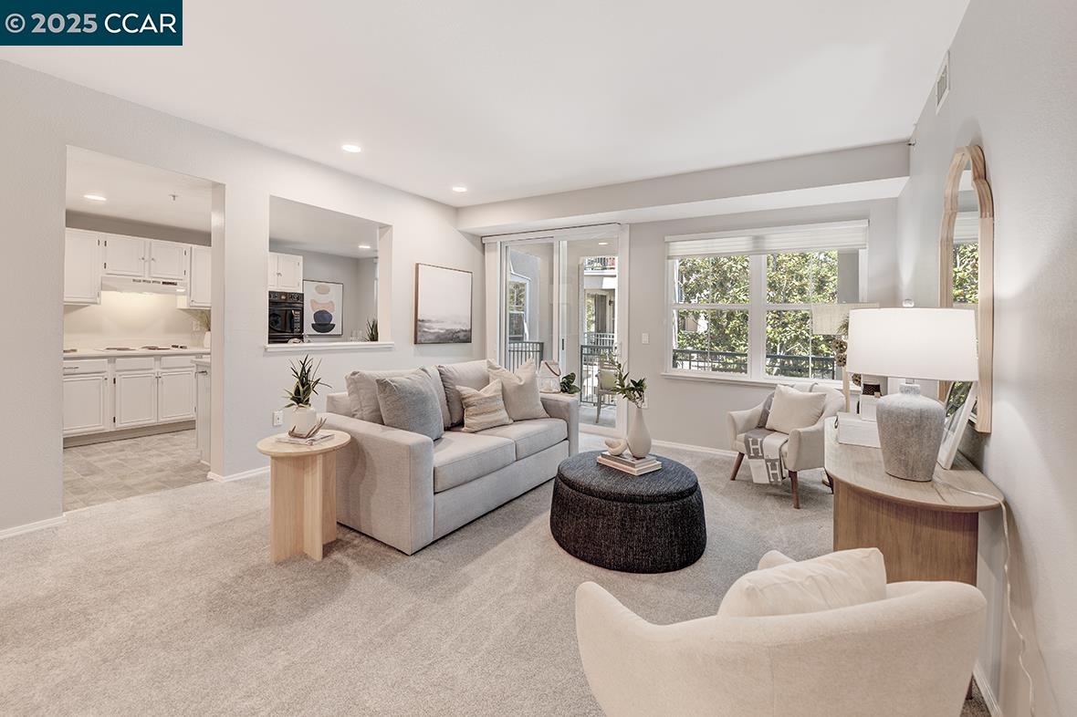 Detail Gallery Image 3 of 51 For 1840 Tice Creek Dr #2223,  Walnut Creek,  CA 94595 - 2 Beds | 2 Baths