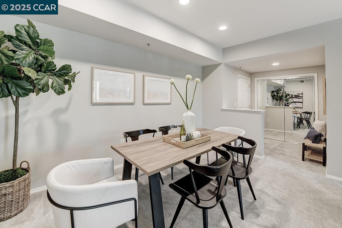 Detail Gallery Image 34 of 51 For 1840 Tice Creek Dr #2223,  Walnut Creek,  CA 94595 - 2 Beds | 2 Baths