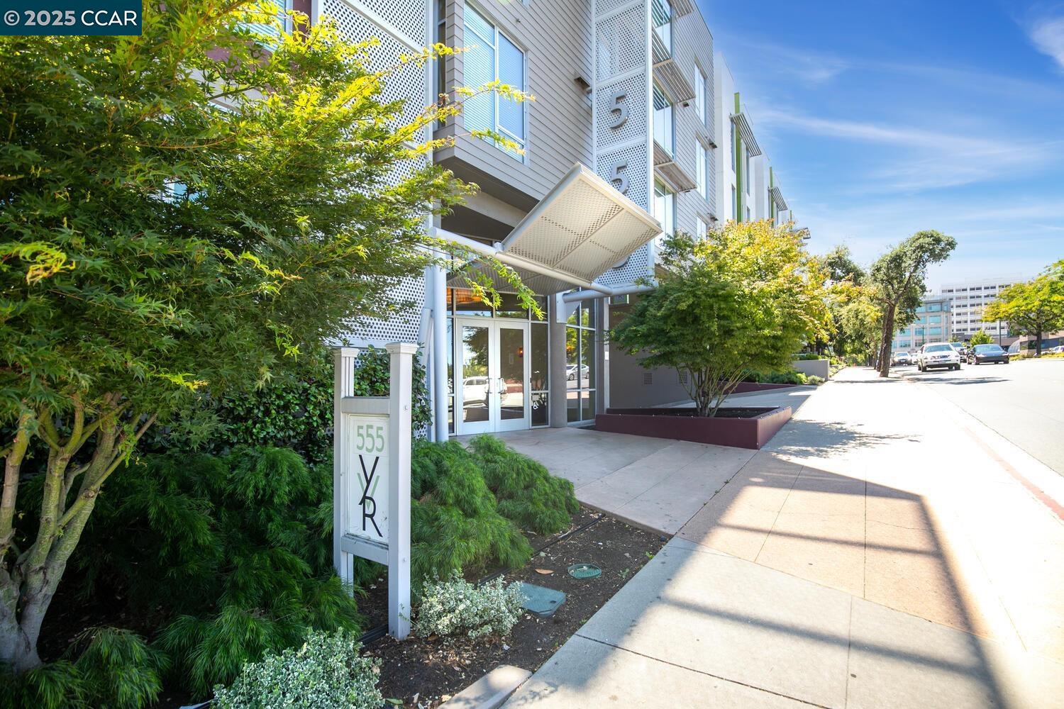 Detail Gallery Image 2 of 25 For 555 Ygnacio Valley Rd #309,  Walnut Creek,  CA 94596 - 1 Beds | 1 Baths