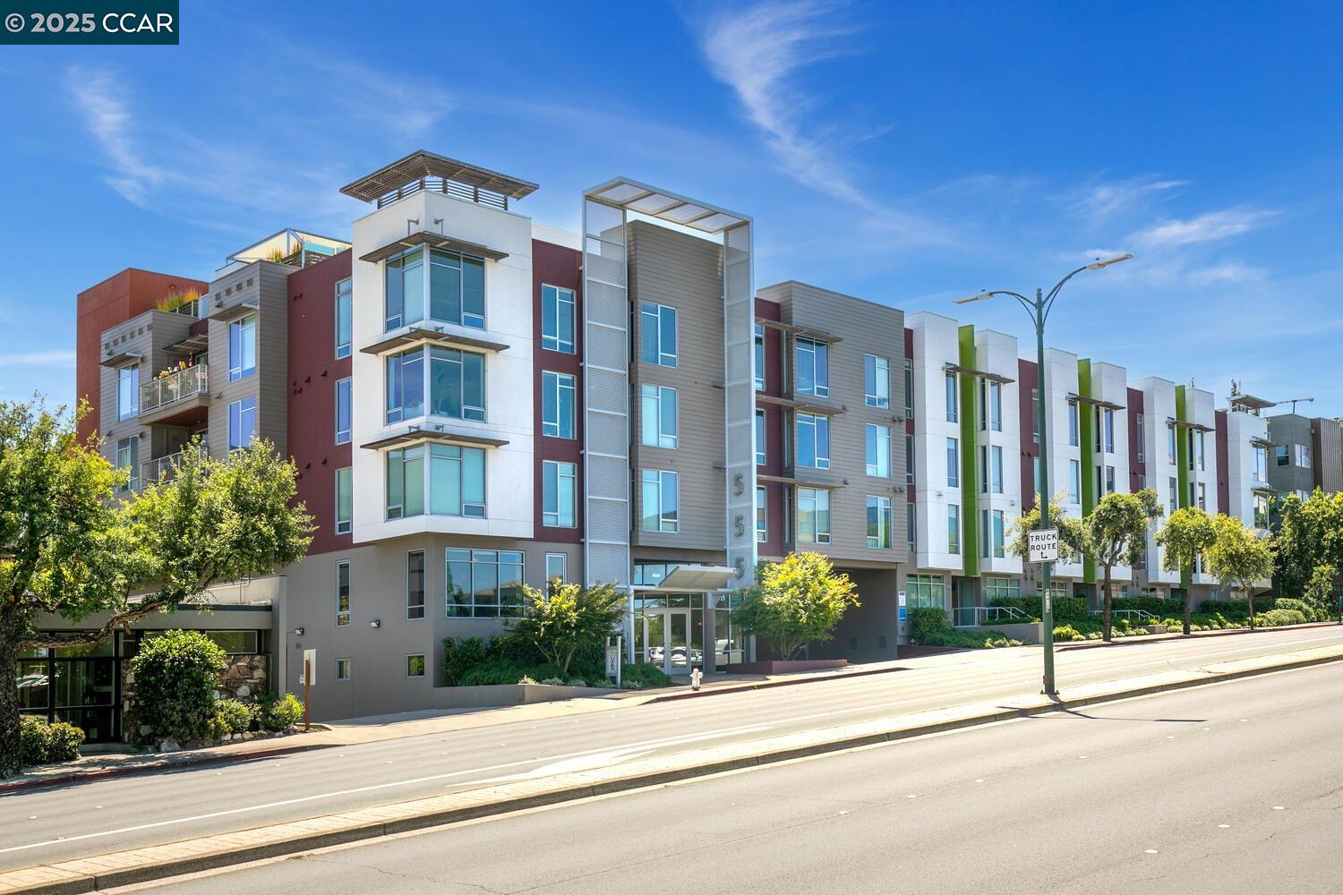 Detail Gallery Image 3 of 25 For 555 Ygnacio Valley Rd #309,  Walnut Creek,  CA 94596 - 1 Beds | 1 Baths