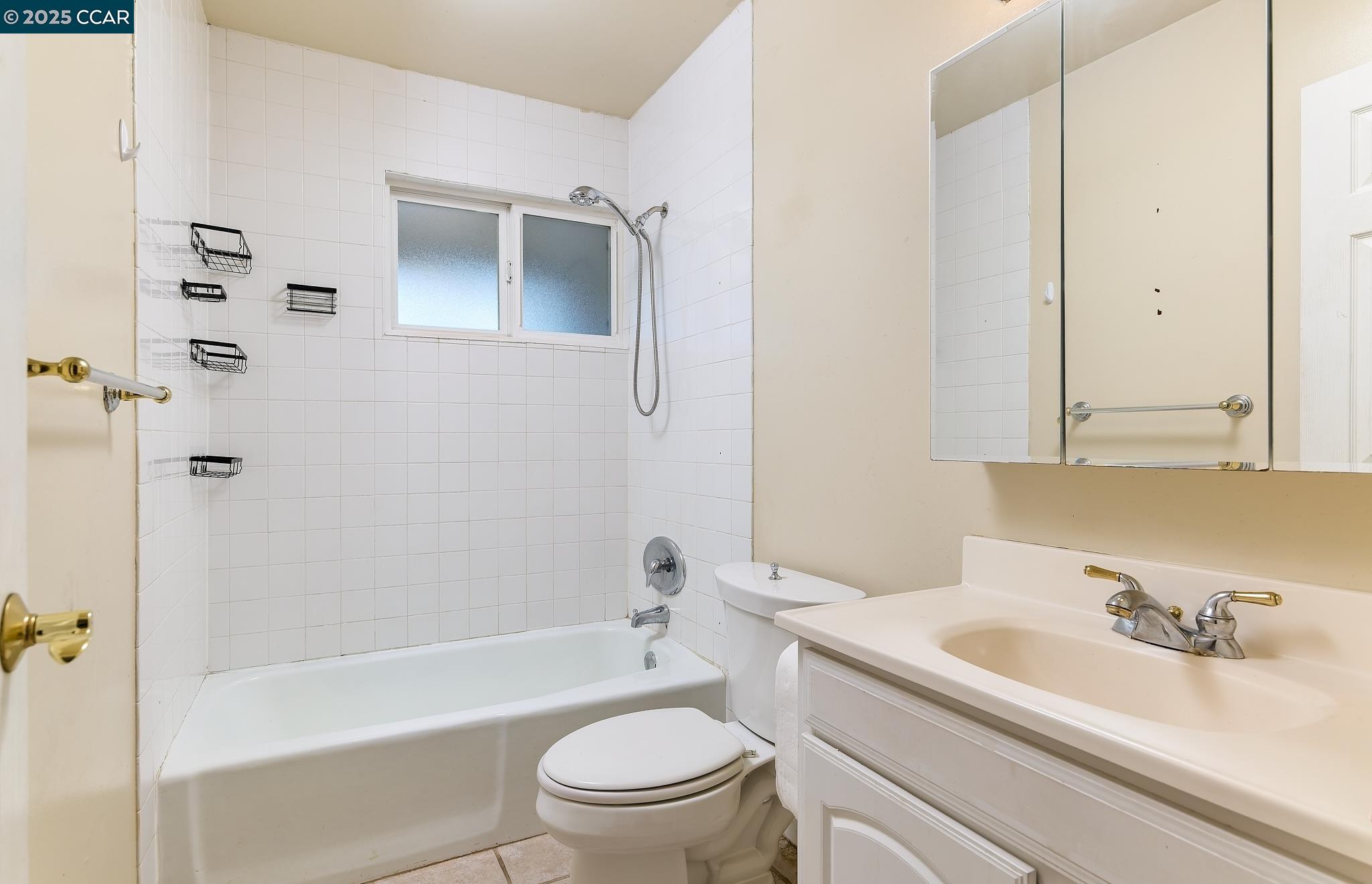 Detail Gallery Image 12 of 22 For 4119 Churchill Dr, Concord,  CA 94521 - 3 Beds | 2 Baths