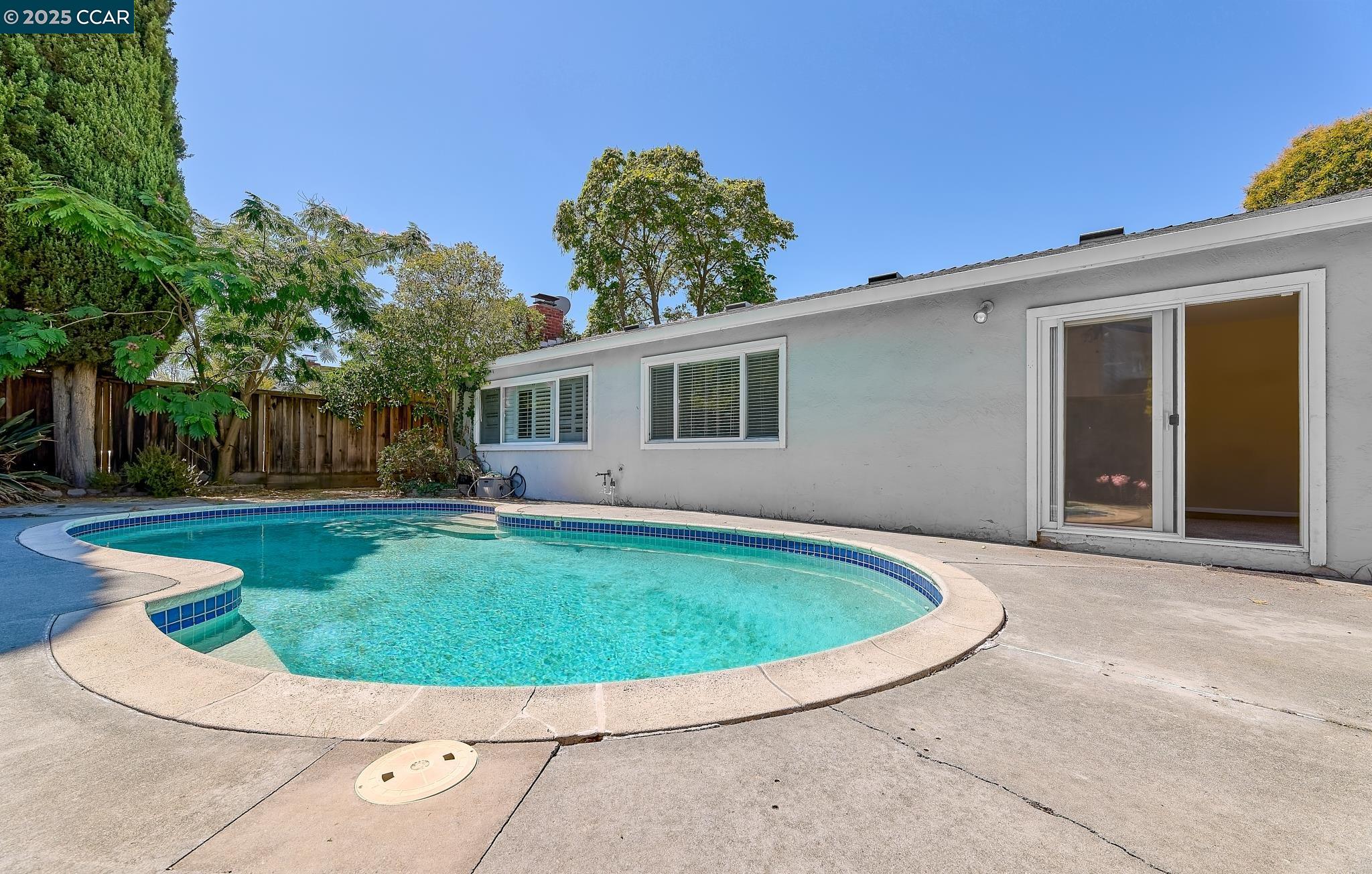 Detail Gallery Image 20 of 22 For 4119 Churchill Dr, Concord,  CA 94521 - 3 Beds | 2 Baths