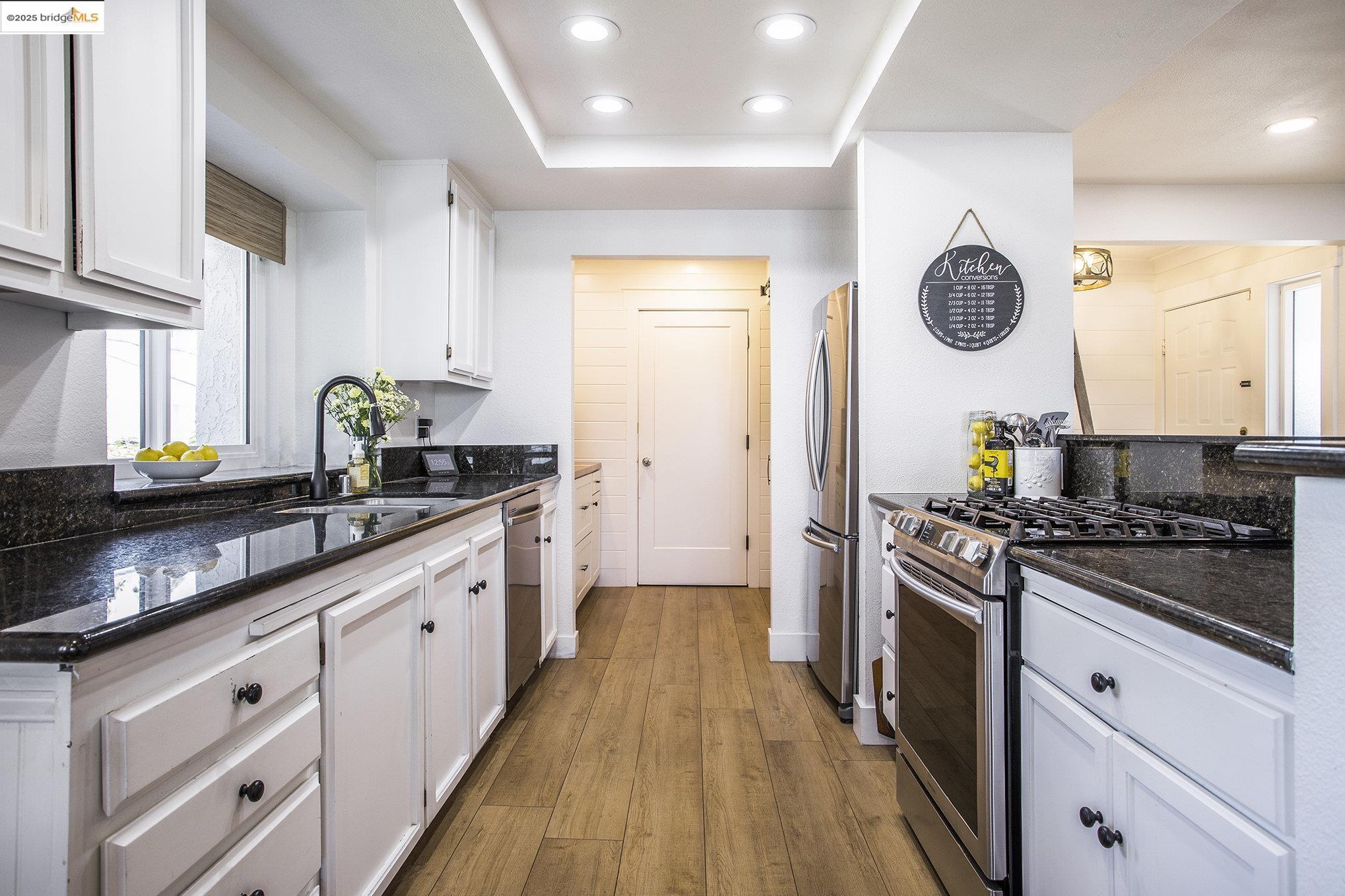 Detail Gallery Image 7 of 41 For 1550 Trawler St, Discovery Bay,  CA 94505 - 2 Beds | 2 Baths