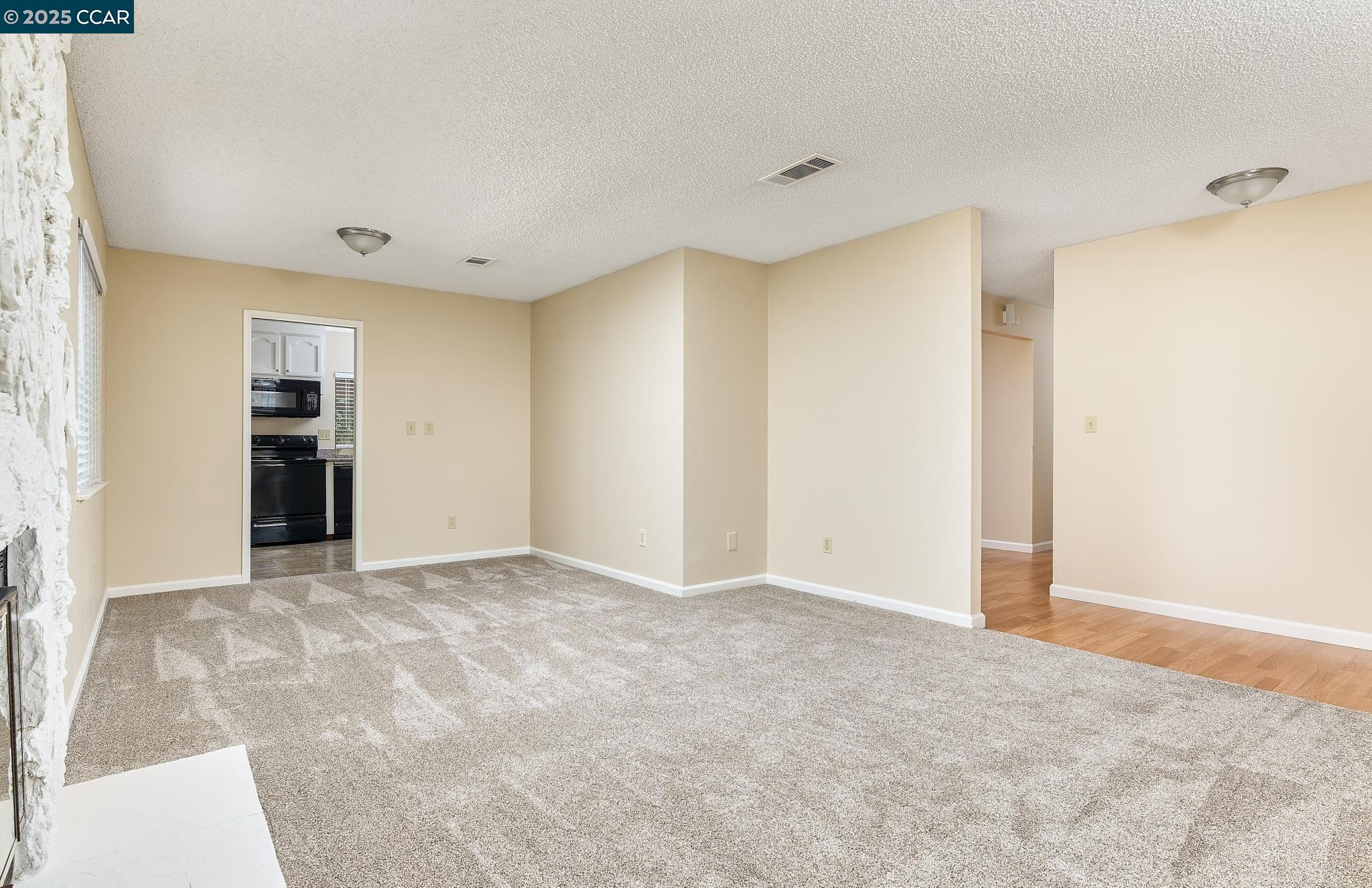 Detail Gallery Image 11 of 23 For 2102 Mendocino Dr, Bay Point,  CA 94565 - 4 Beds | 2 Baths