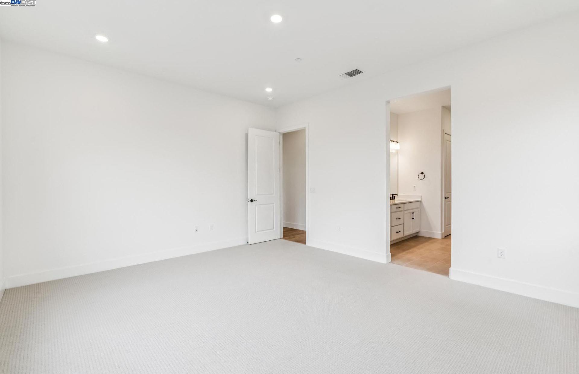 Detail Gallery Image 20 of 49 For Kasnak Drive, Manteca,  CA 95337 - 5 Beds | 4 Baths