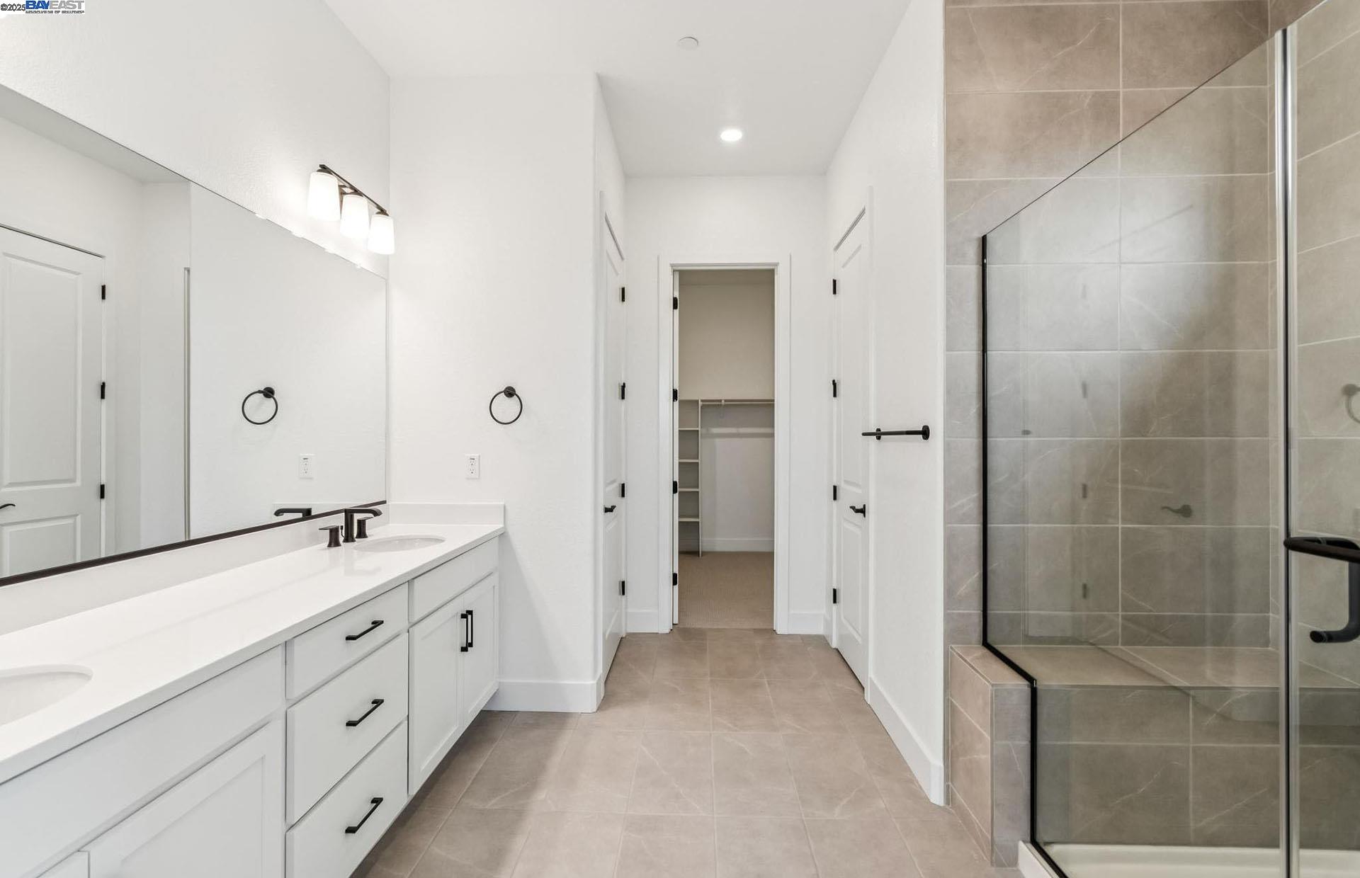 Detail Gallery Image 21 of 49 For Kasnak Drive, Manteca,  CA 95337 - 5 Beds | 4 Baths