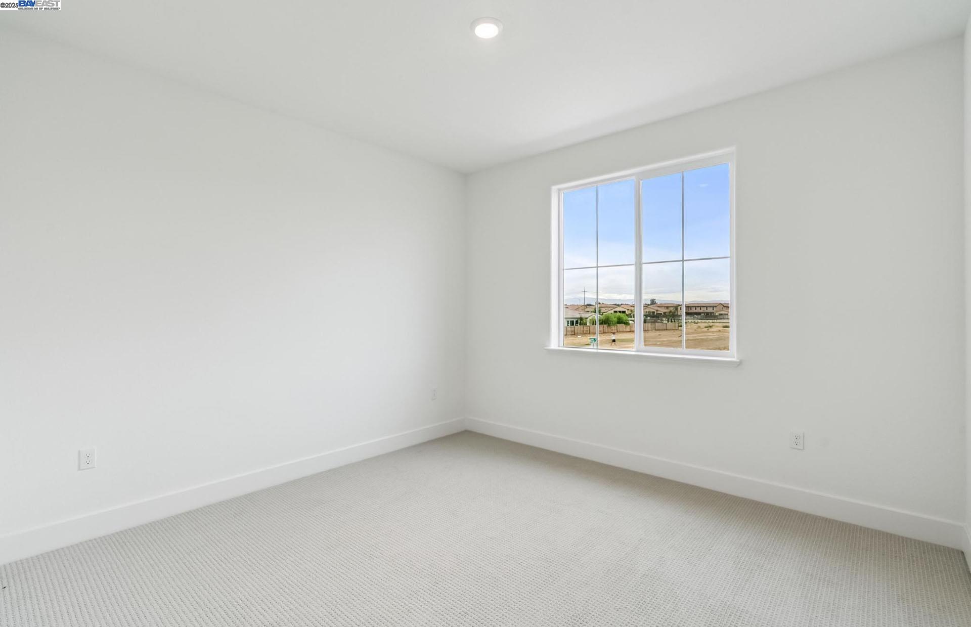 Detail Gallery Image 32 of 49 For Kasnak Drive, Manteca,  CA 95337 - 5 Beds | 4 Baths