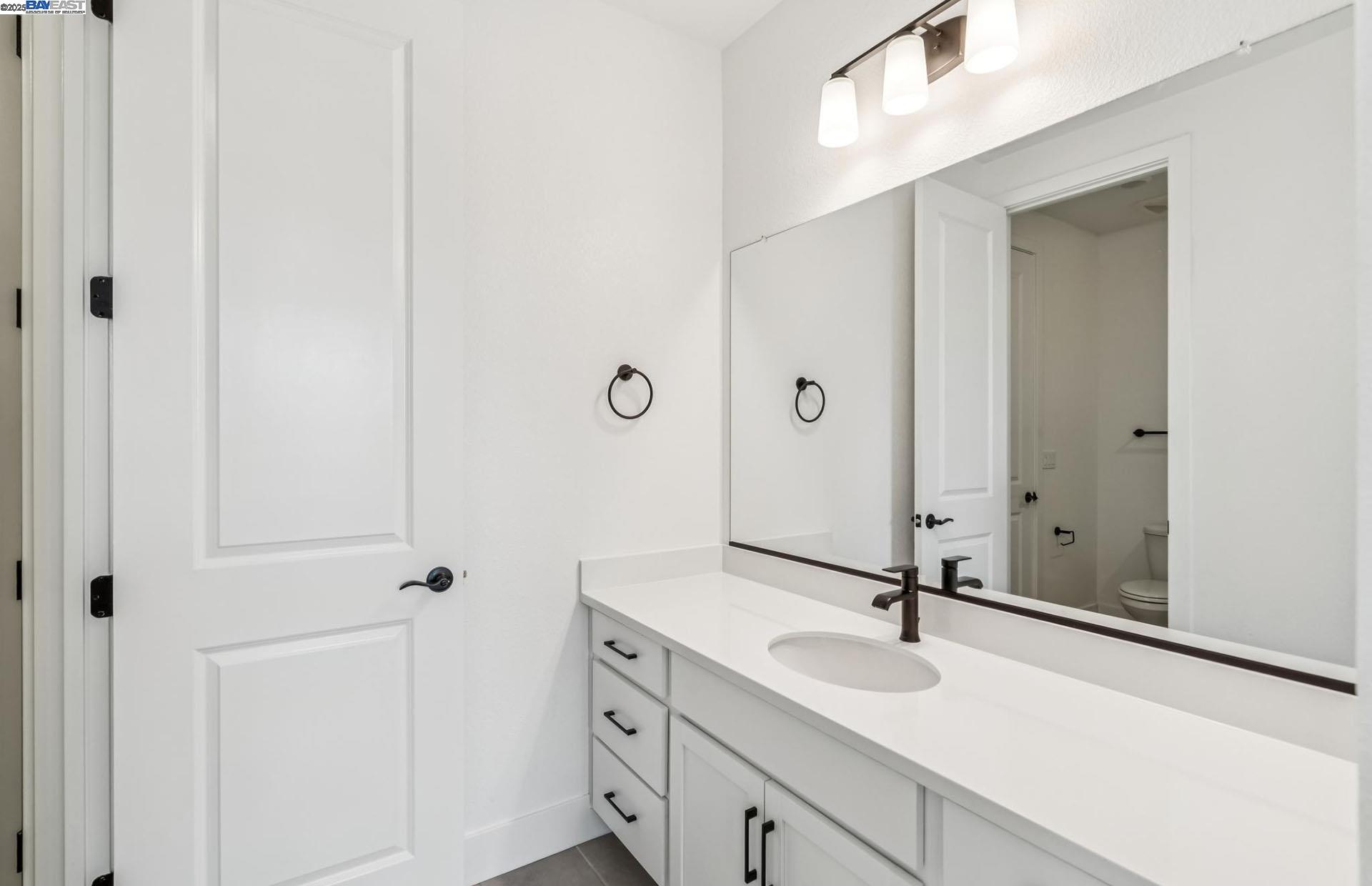 Detail Gallery Image 38 of 49 For Kasnak Drive, Manteca,  CA 95337 - 5 Beds | 4 Baths