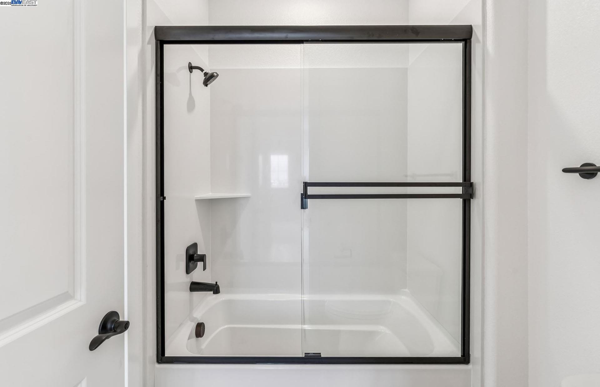 Detail Gallery Image 40 of 49 For Kasnak Drive, Manteca,  CA 95337 - 5 Beds | 4 Baths