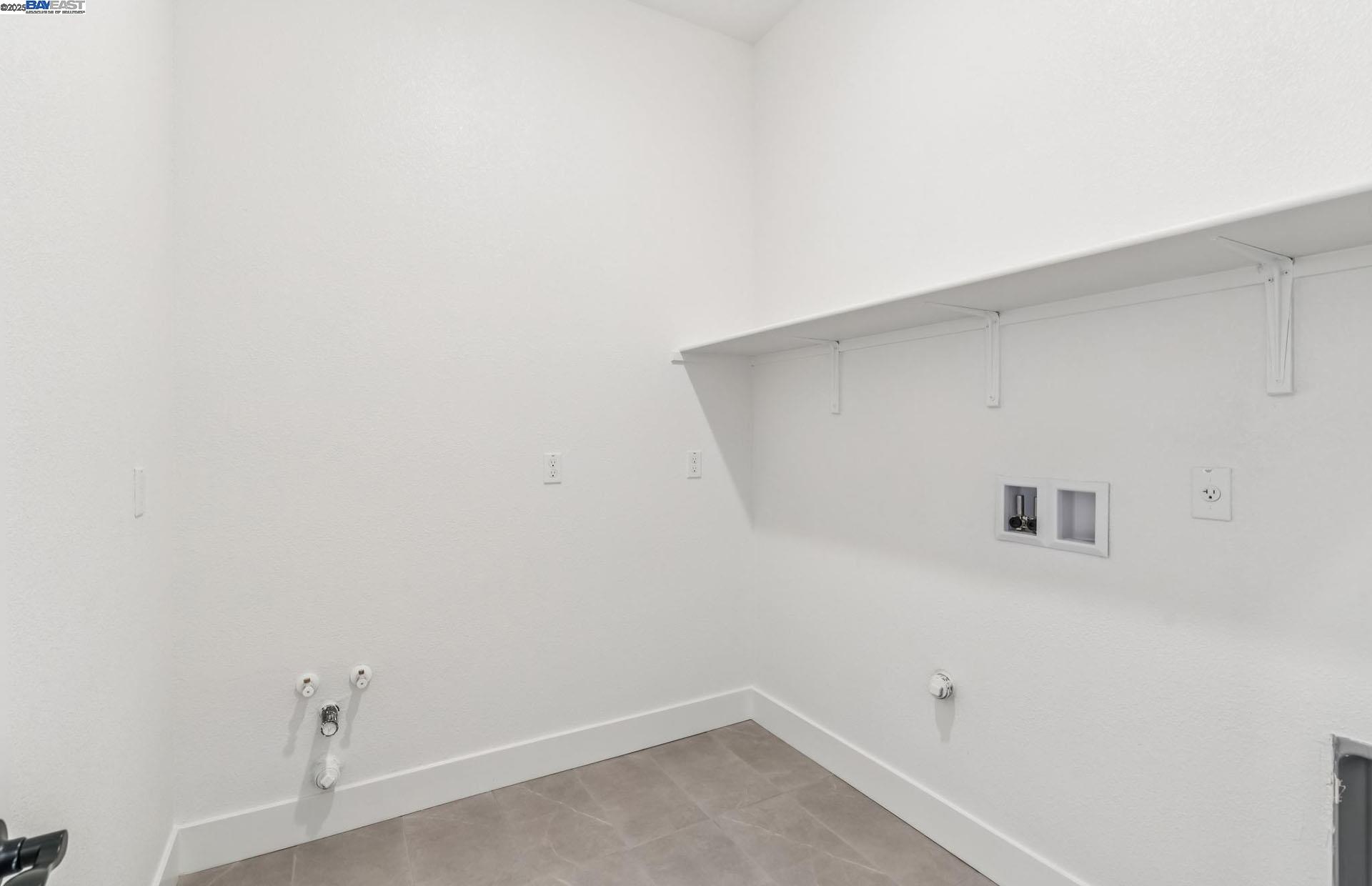 Detail Gallery Image 44 of 49 For Kasnak Drive, Manteca,  CA 95337 - 5 Beds | 4 Baths