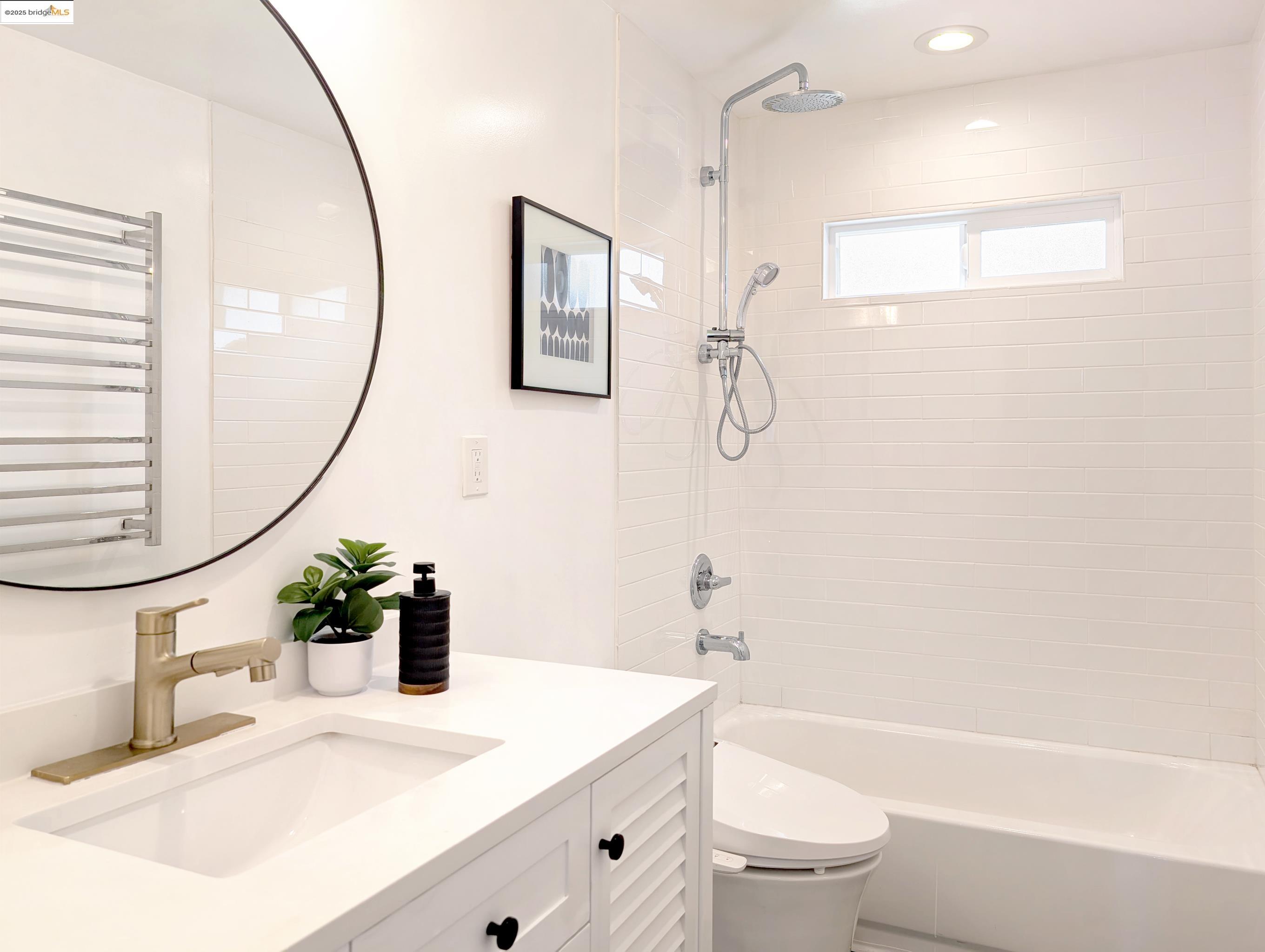 Detail Gallery Image 12 of 28 For 61 Cowper Ave, Kensington,  CA 94707 - 4 Beds | 2/1 Baths