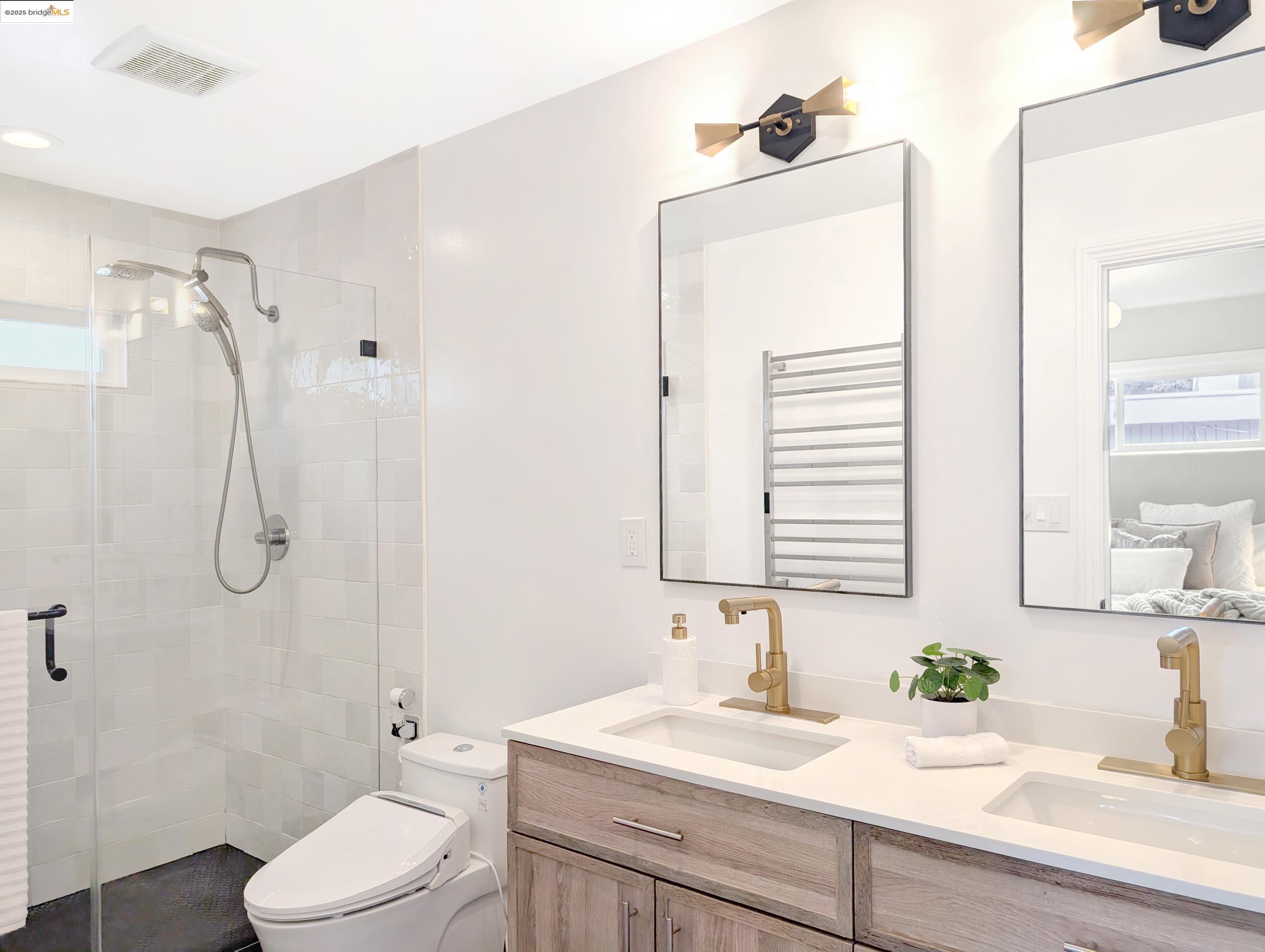 Detail Gallery Image 14 of 28 For 61 Cowper Ave, Kensington,  CA 94707 - 4 Beds | 2/1 Baths