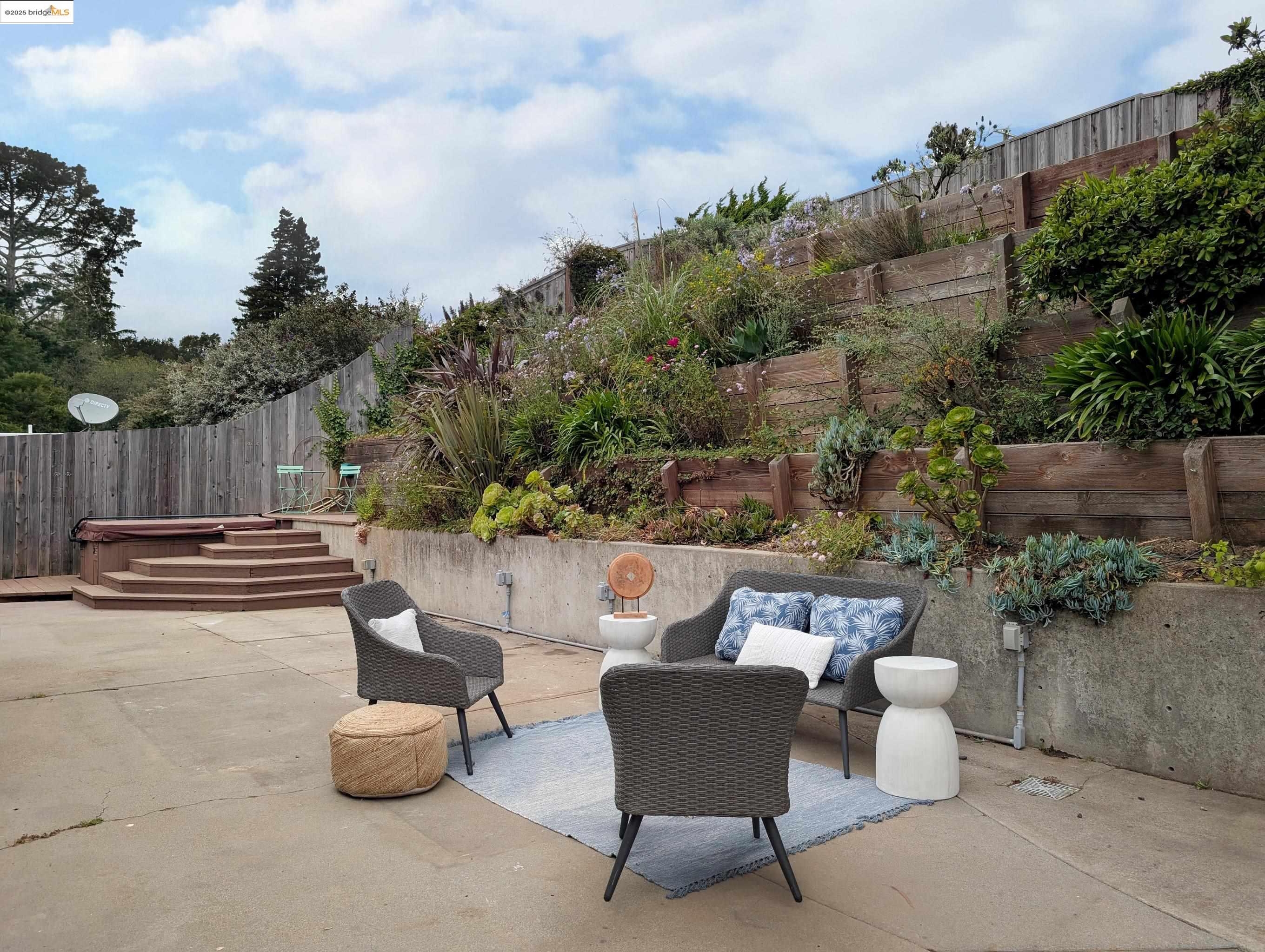 Detail Gallery Image 18 of 28 For 61 Cowper Ave, Kensington,  CA 94707 - 4 Beds | 2/1 Baths