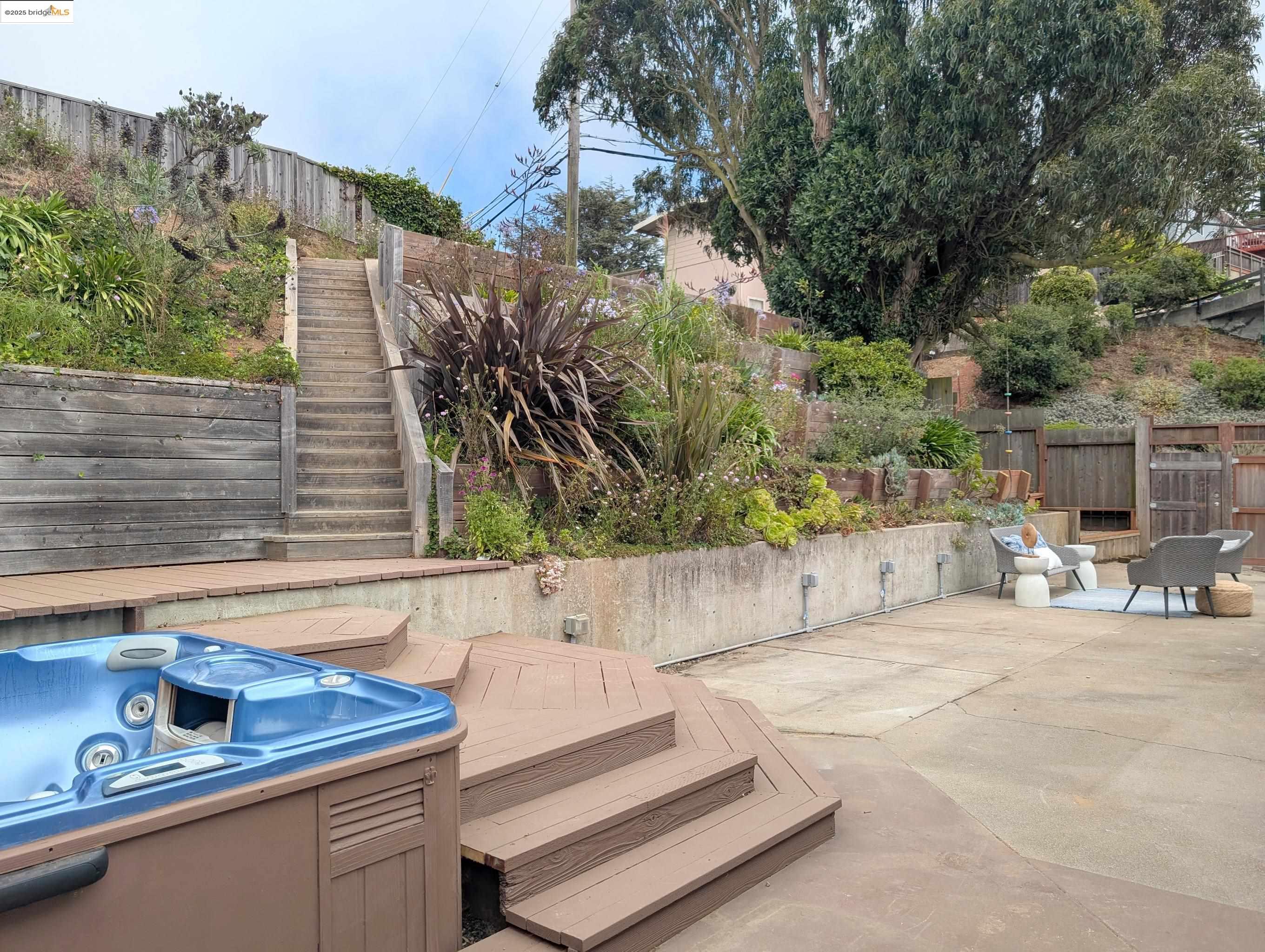 Detail Gallery Image 19 of 28 For 61 Cowper Ave, Kensington,  CA 94707 - 4 Beds | 2/1 Baths