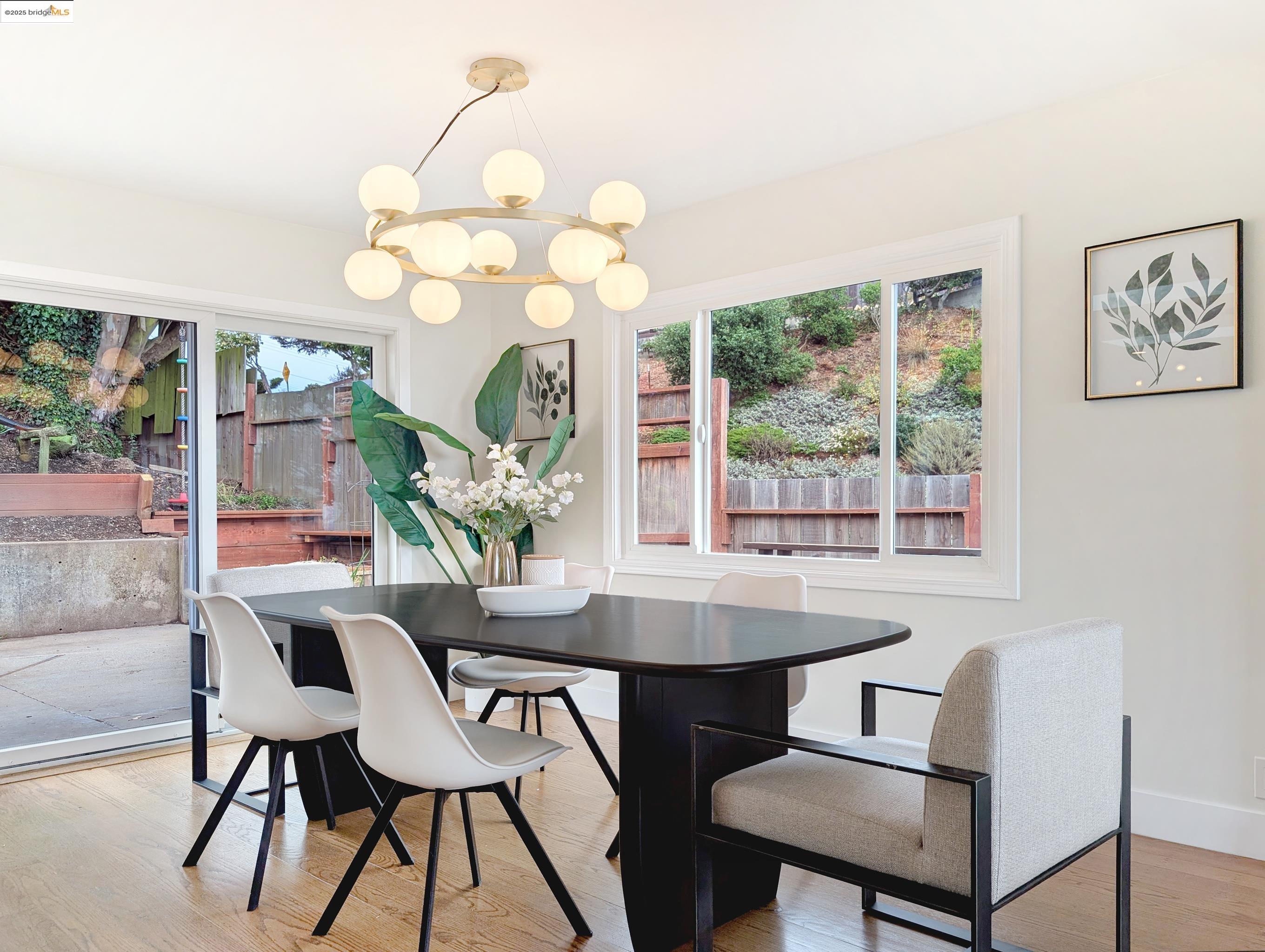 Detail Gallery Image 6 of 28 For 61 Cowper Ave, Kensington,  CA 94707 - 4 Beds | 2/1 Baths