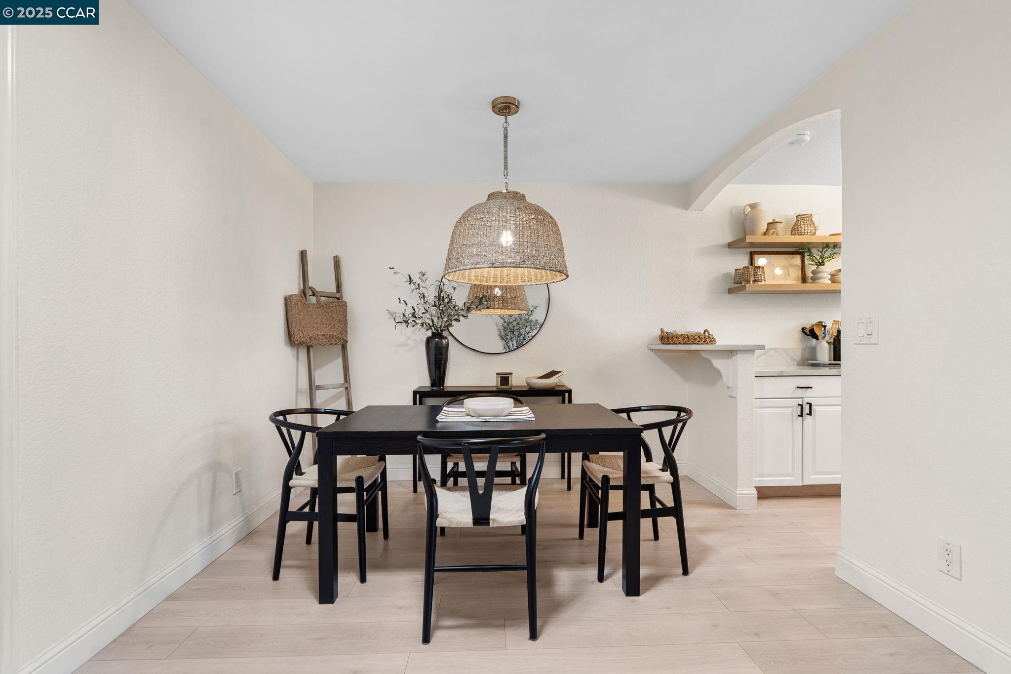 Detail Gallery Image 15 of 49 For 6625 Pioneer Ln, Dublin,  CA 94568 - 2 Beds | 2/1 Baths