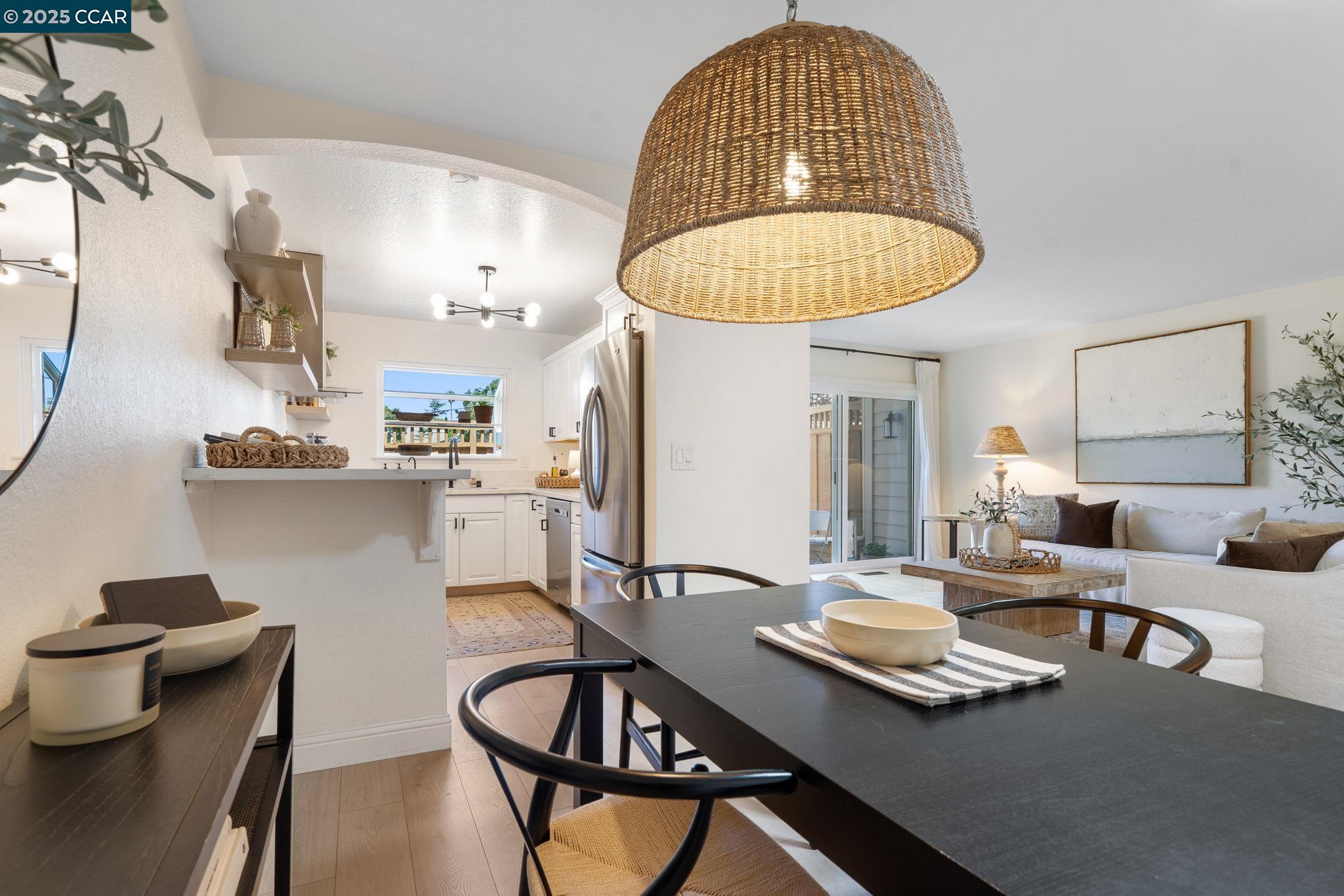 Detail Gallery Image 18 of 49 For 6625 Pioneer Ln, Dublin,  CA 94568 - 2 Beds | 2/1 Baths