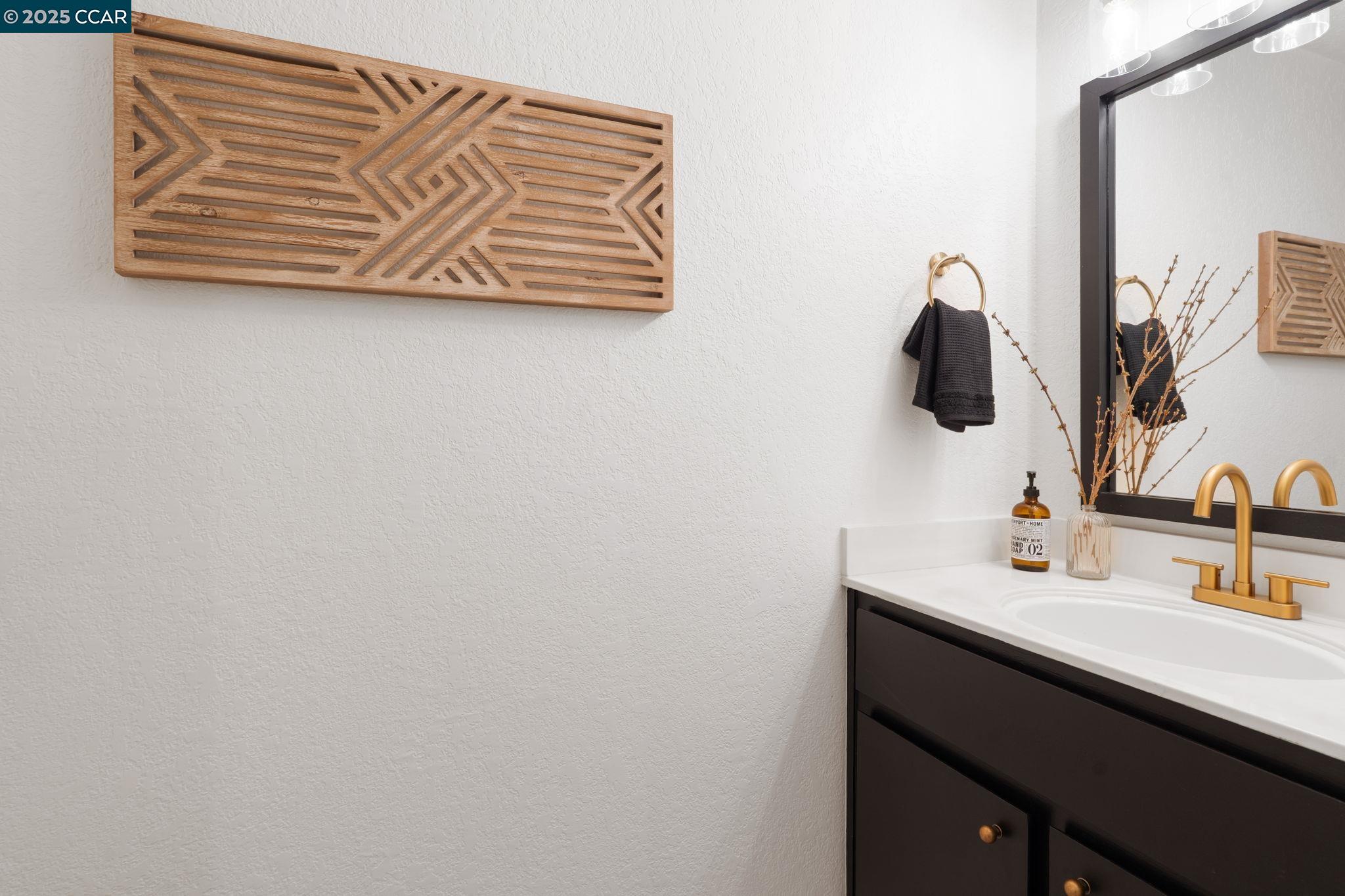 Detail Gallery Image 25 of 49 For 6625 Pioneer Ln, Dublin,  CA 94568 - 2 Beds | 2/1 Baths