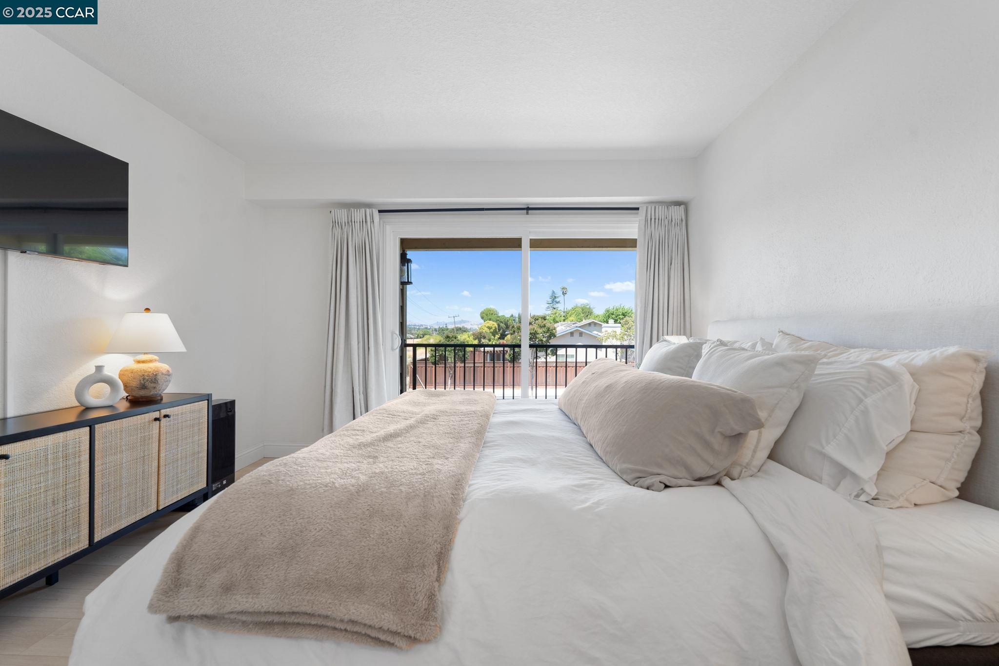 Detail Gallery Image 29 of 49 For 6625 Pioneer Ln, Dublin,  CA 94568 - 2 Beds | 2/1 Baths