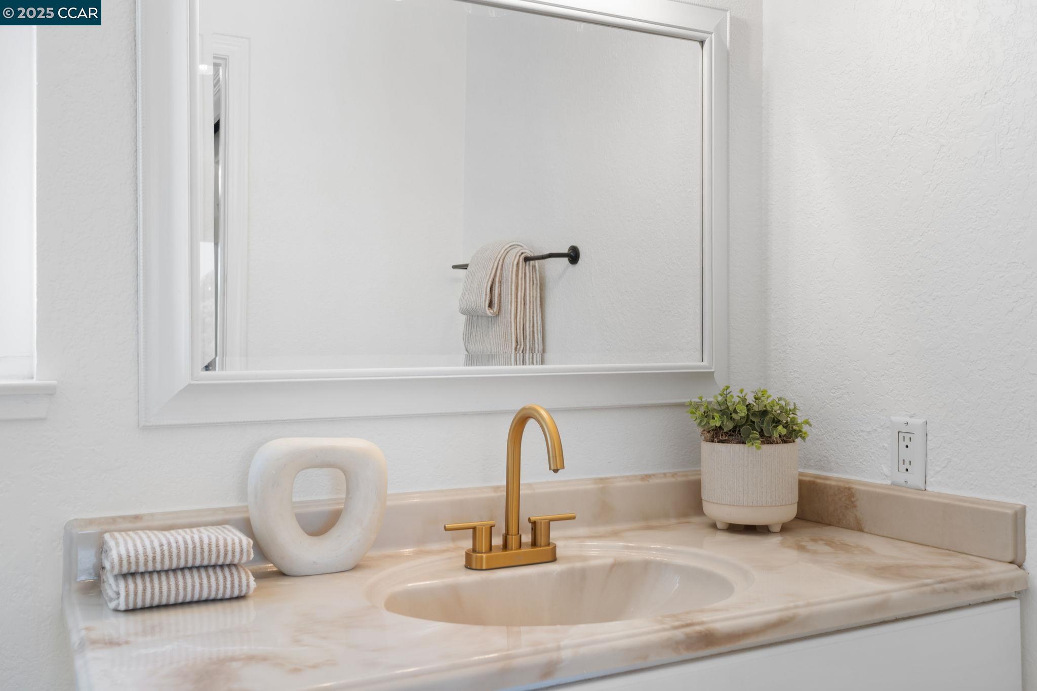 Detail Gallery Image 38 of 49 For 6625 Pioneer Ln, Dublin,  CA 94568 - 2 Beds | 2/1 Baths