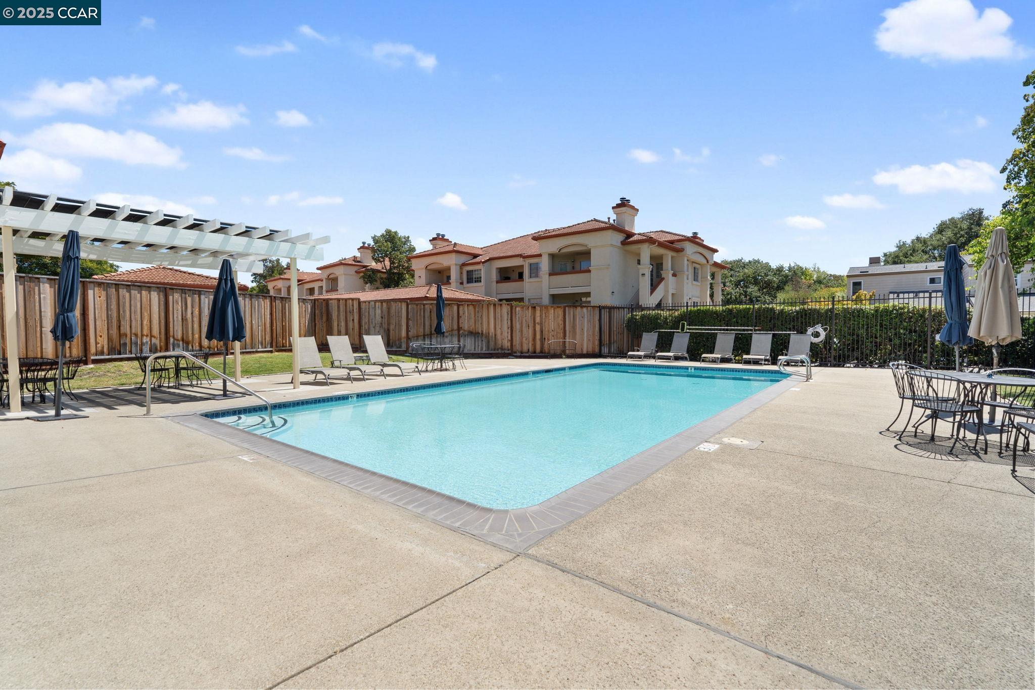 Detail Gallery Image 43 of 49 For 6625 Pioneer Ln, Dublin,  CA 94568 - 2 Beds | 2/1 Baths