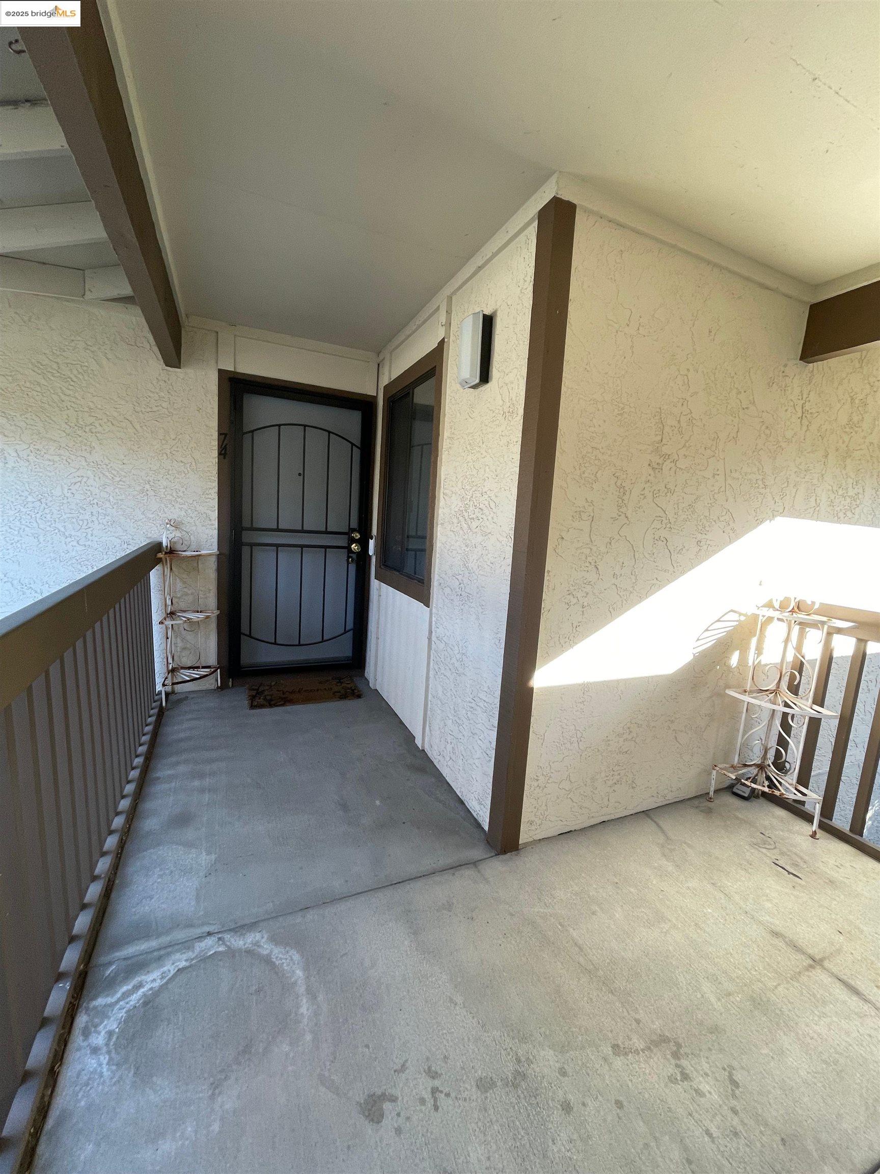 Detail Gallery Image 1 of 11 For 2416 Shadow Ln #74,  Antioch,  CA 94509 - 1 Beds | 1 Baths