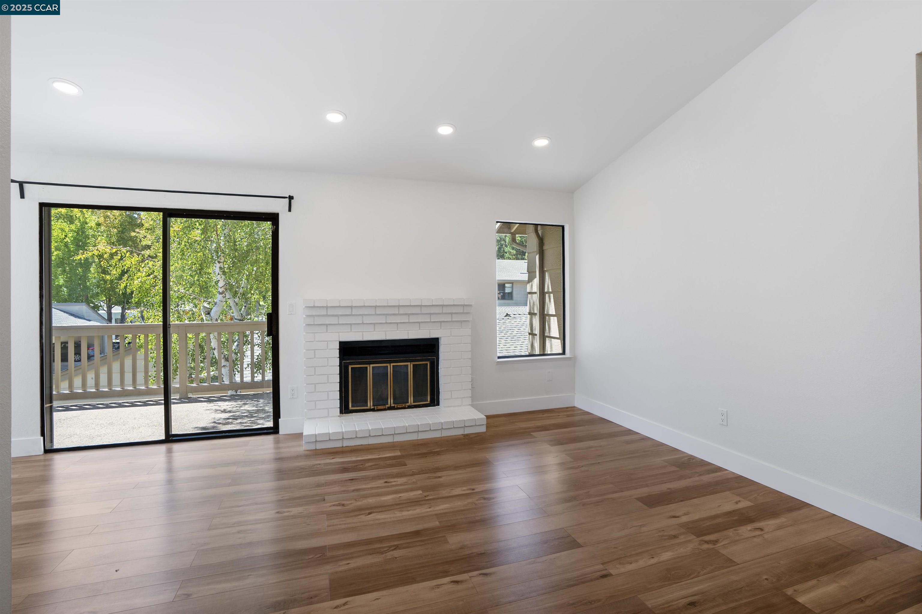 Photo #2: 41108642 Listing 