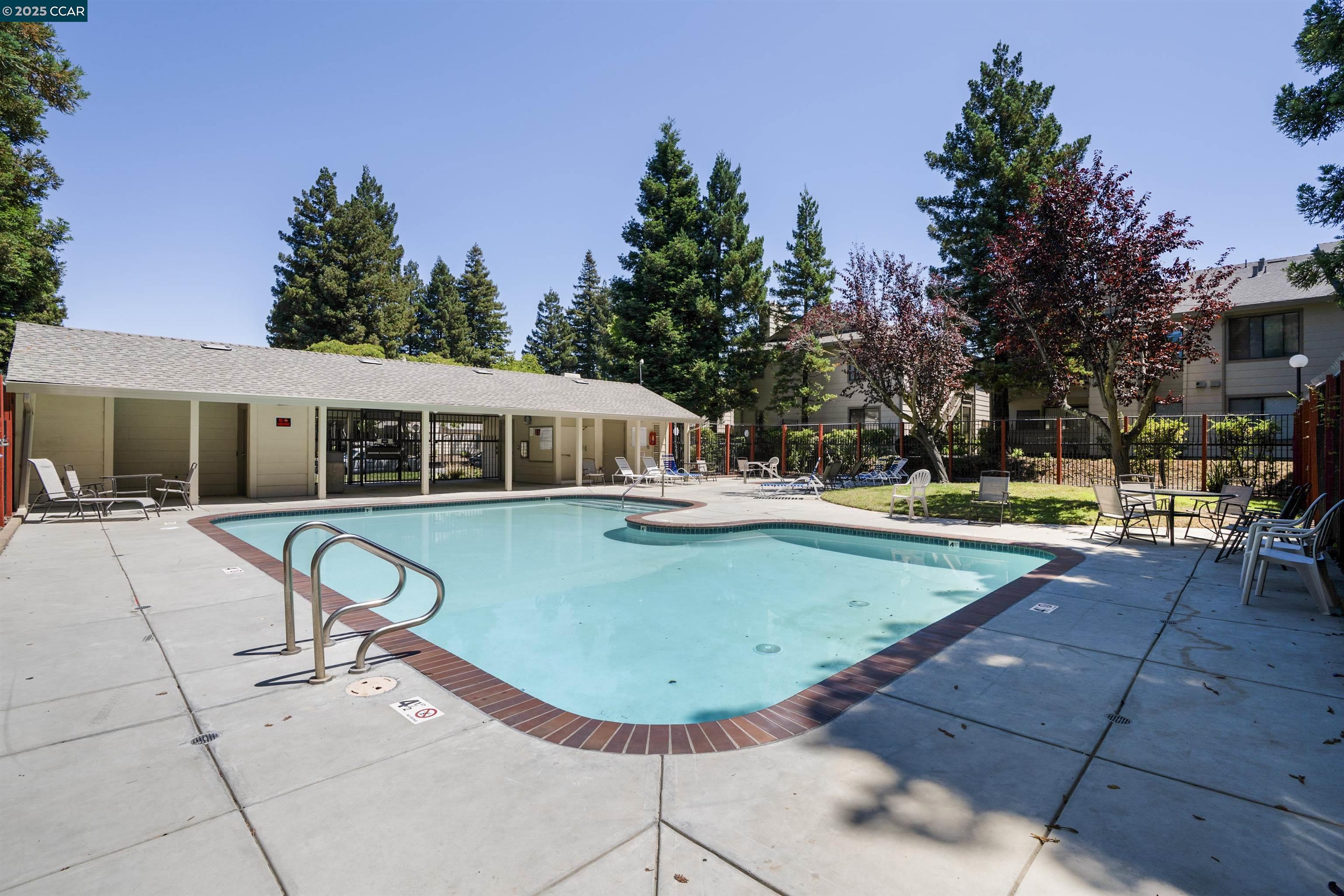Detail Gallery Image 33 of 44 For 802 Dover, Hercules,  CA 94547 - 2 Beds | 1 Baths