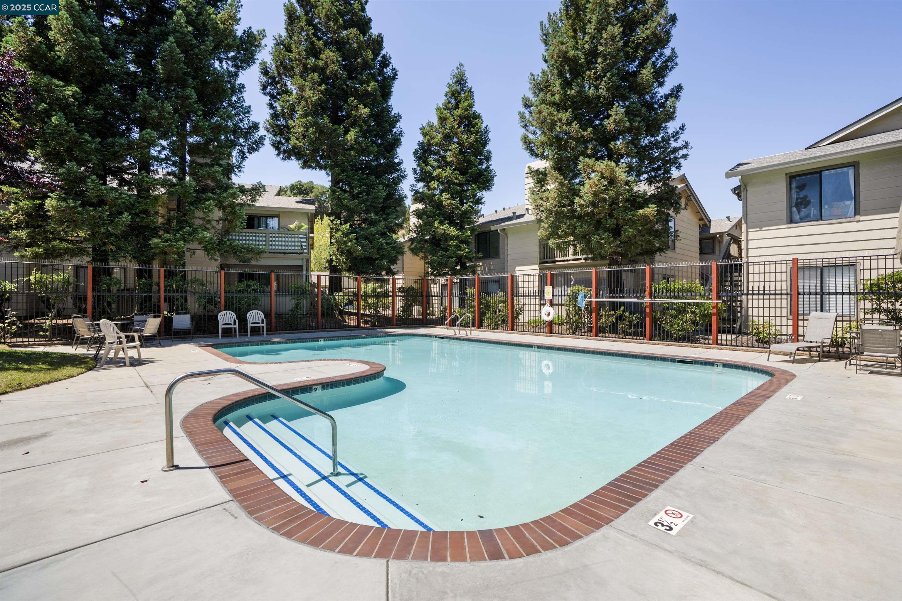 Detail Gallery Image 34 of 44 For 802 Dover, Hercules,  CA 94547 - 2 Beds | 1 Baths